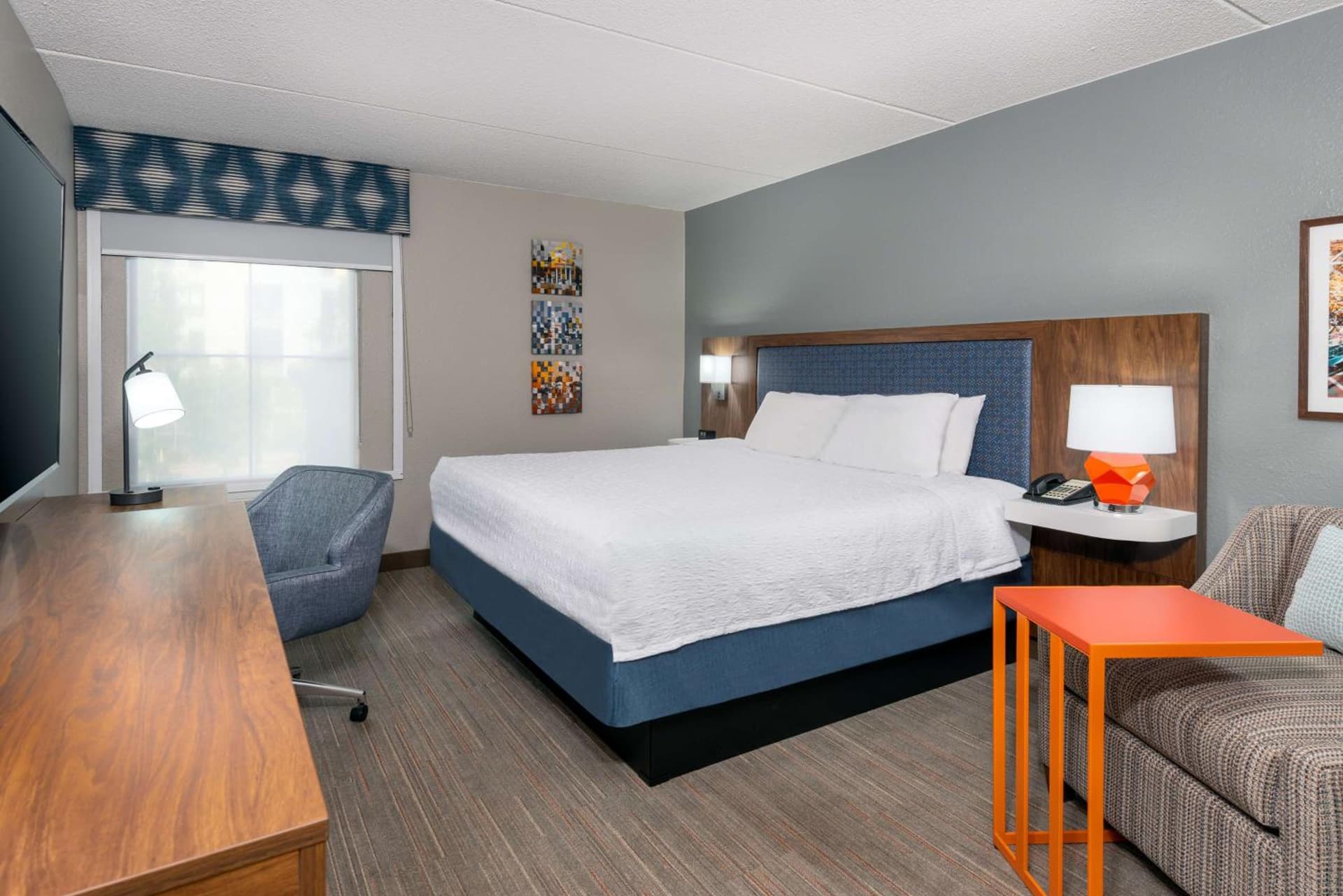 Hampton Inn & Suites Charlottesville at the University gallery photo in Charlottesville, VA — image 5