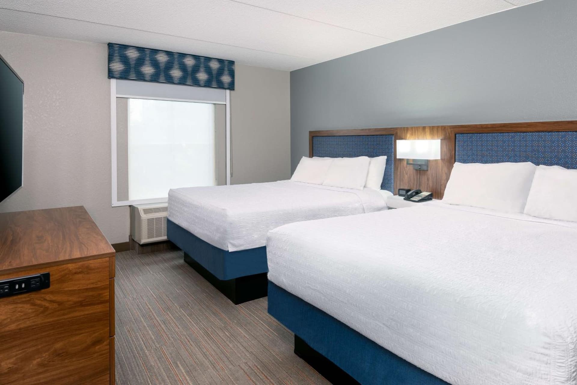 Hampton Inn & Suites Charlottesville at the University gallery photo in Charlottesville, VA — image 13