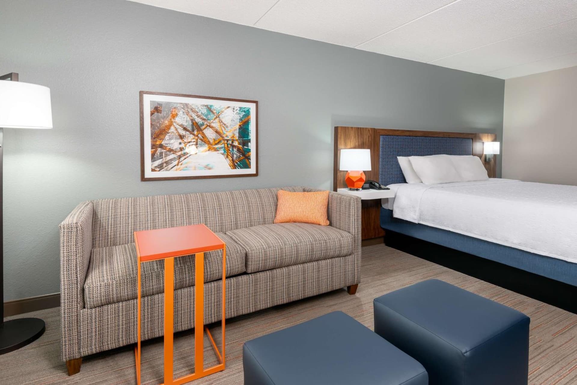 Hampton Inn & Suites Charlottesville at the University gallery photo in Charlottesville, VA — image 12