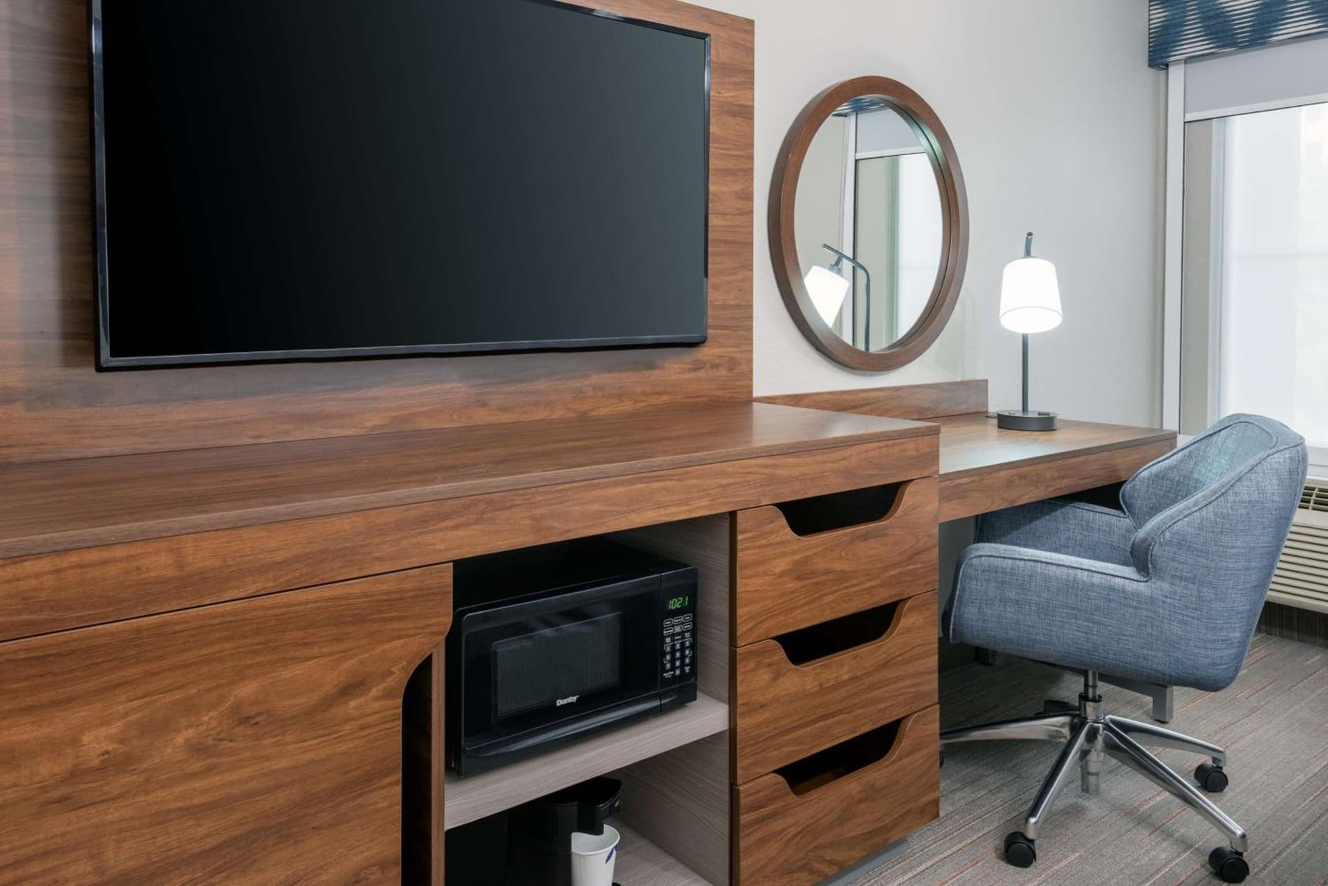 Hampton Inn & Suites Charlottesville at the University gallery photo in Charlottesville, VA — image 9