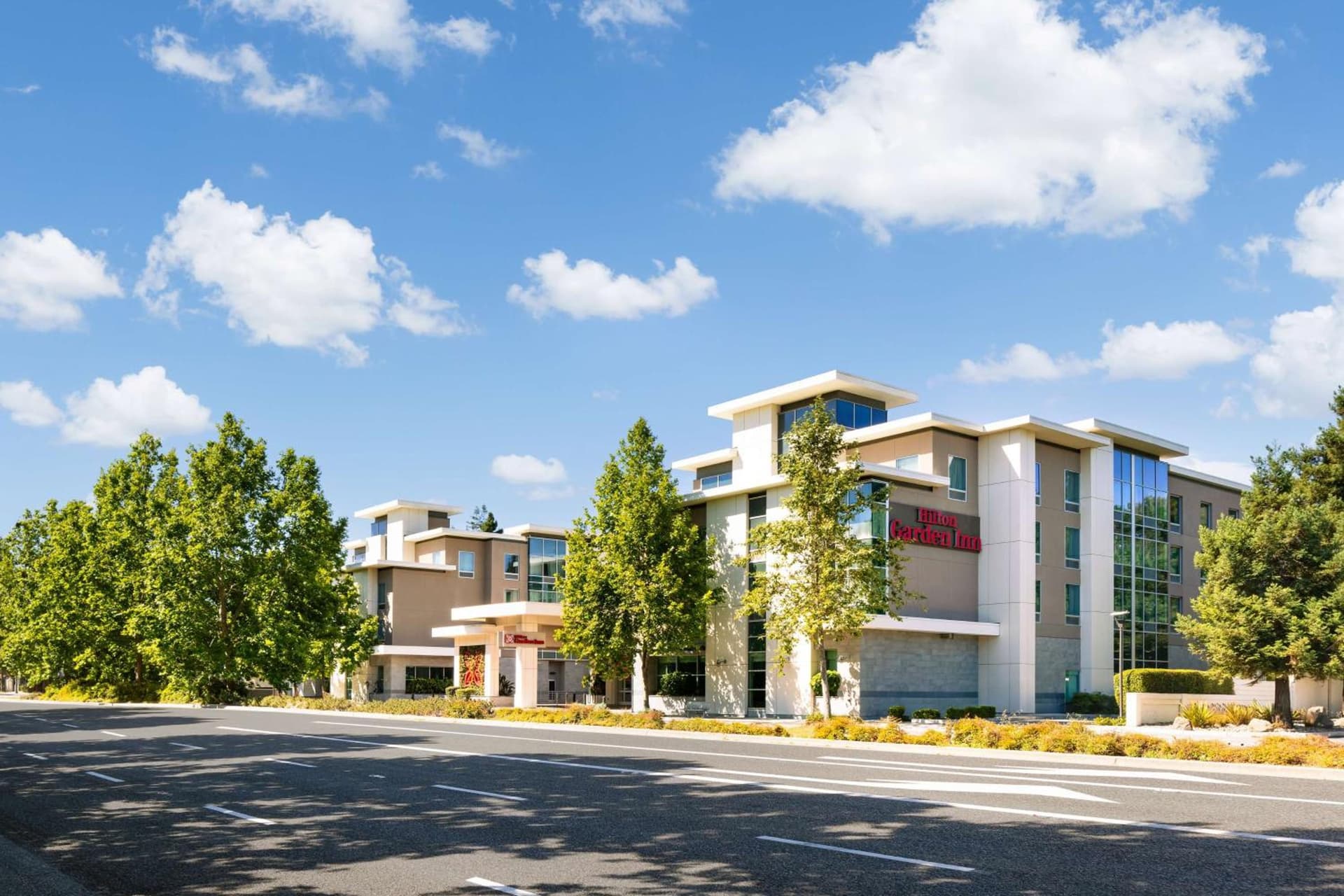 Hilton Garden Inn Palo Alto interior in Palo Alto, CA — gallery photo 2