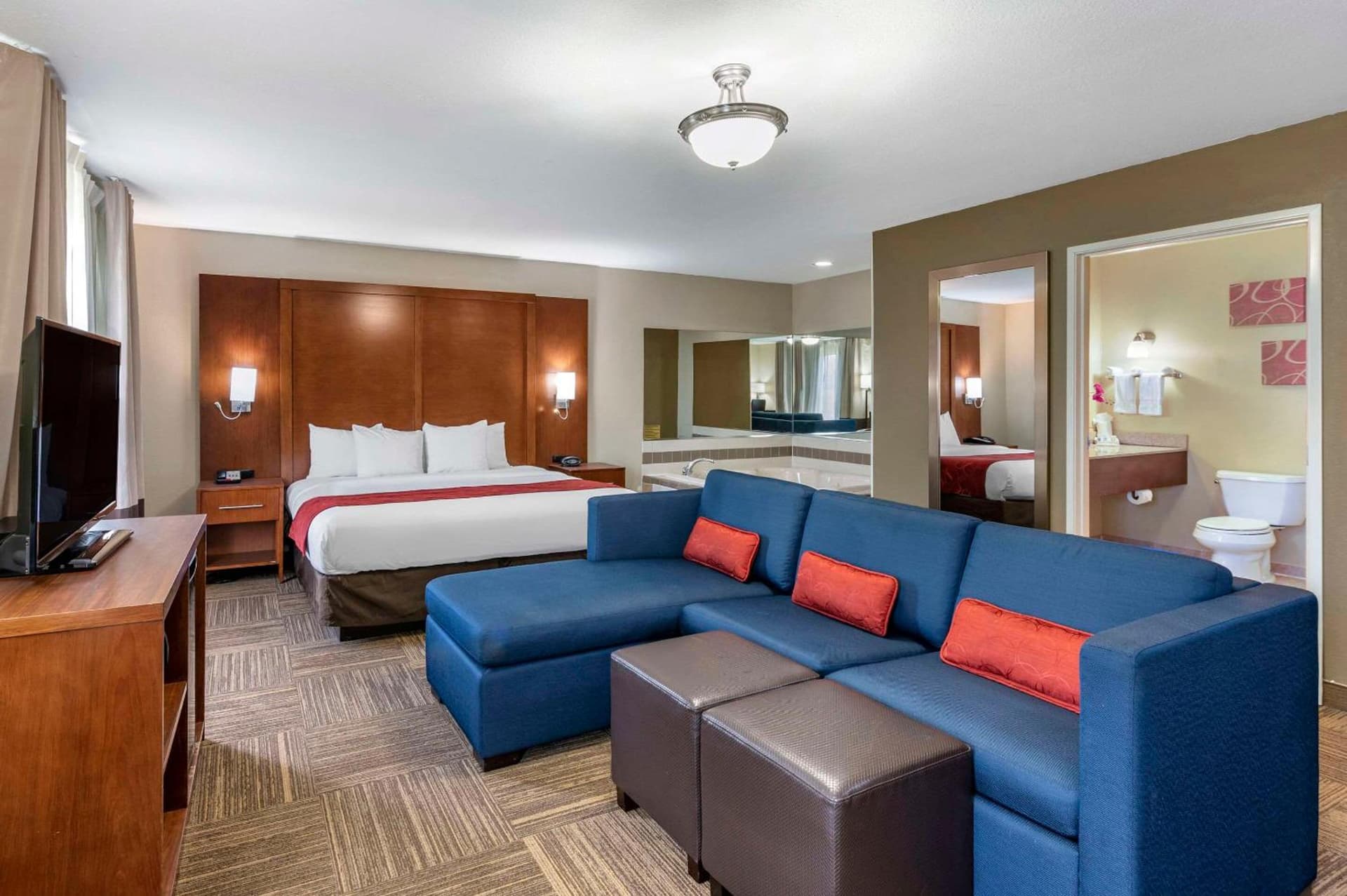Comfort Suites Urbana Champaign, University Area gallery photo in Champaign, IL — image 25
