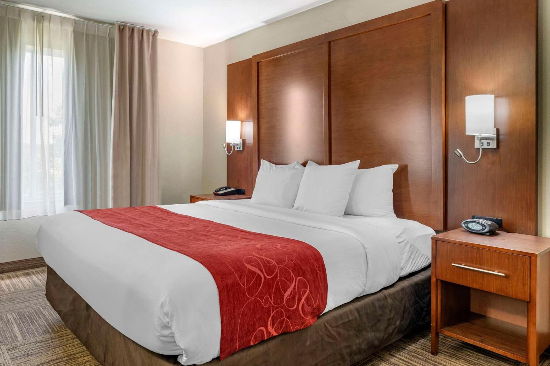 Comfort Suites Urbana Champaign, University Area interior in Champaign, IL — gallery photo 2