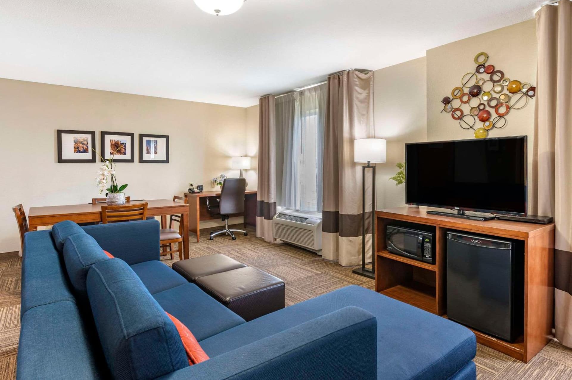 Comfort Suites Urbana Champaign, University Area gallery photo in Champaign, IL — image 49