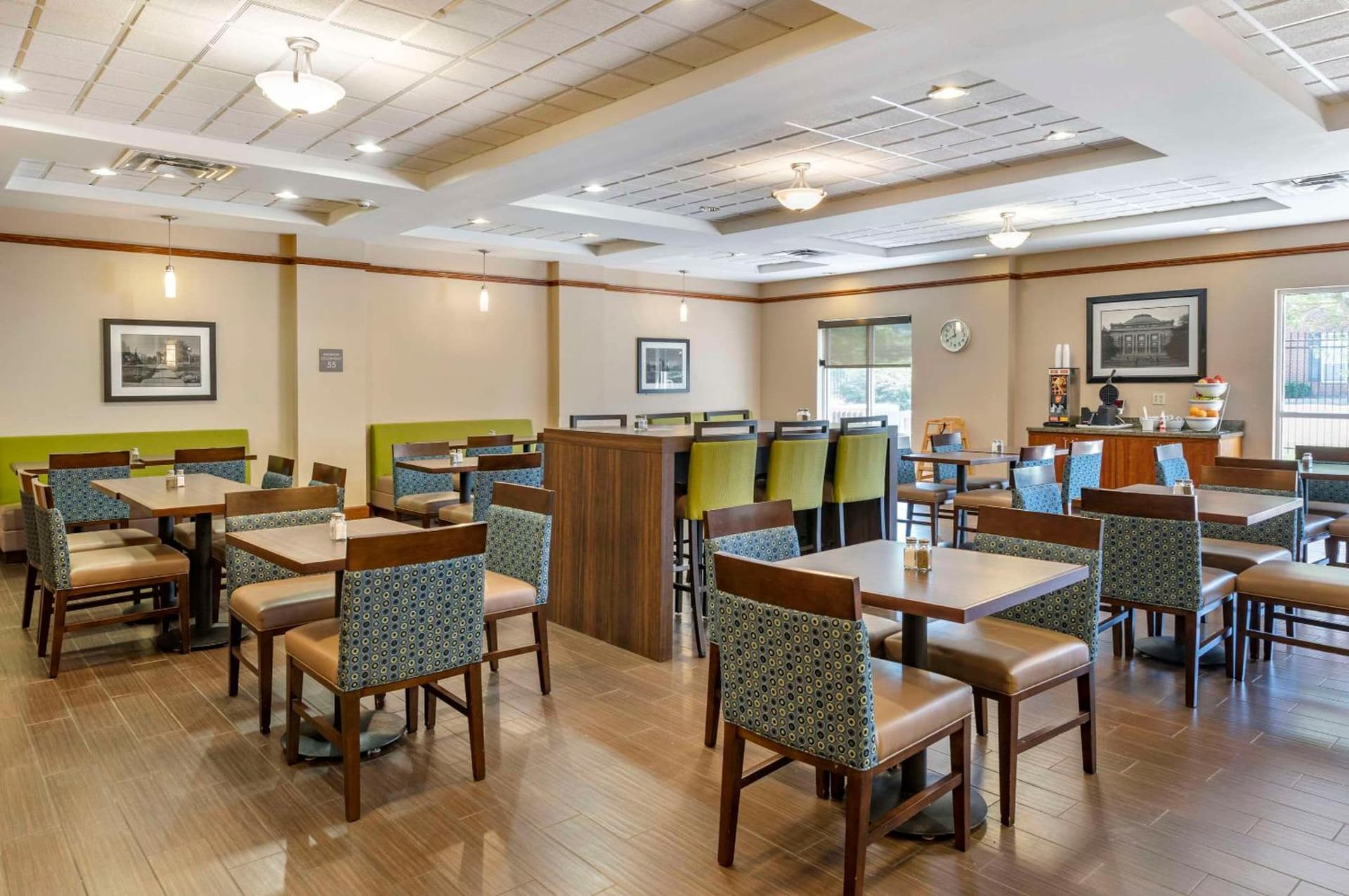 Comfort Suites Urbana Champaign, University Area gallery photo in Champaign, IL — image 42