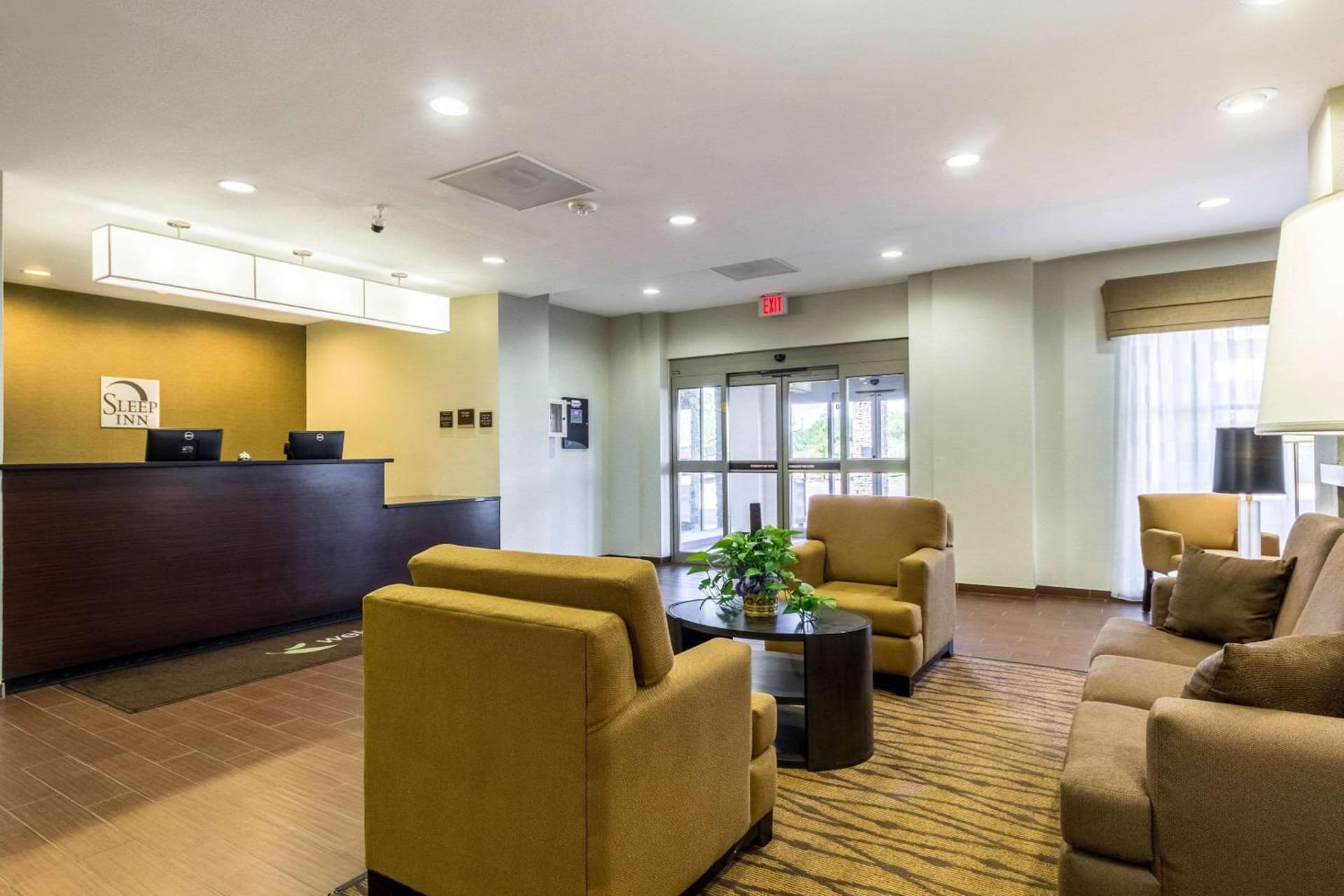 Sleep Inn & Suites Jourdanton-Pleasanton interior in Pleasanton, TX — gallery photo 2