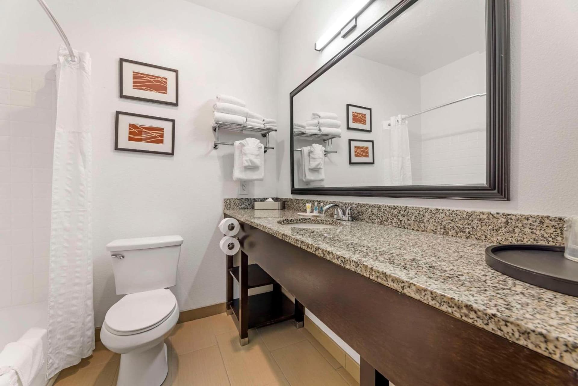 Comfort Suites Near Vancouver Mall gallery photo in Vancouver, WA — image 31