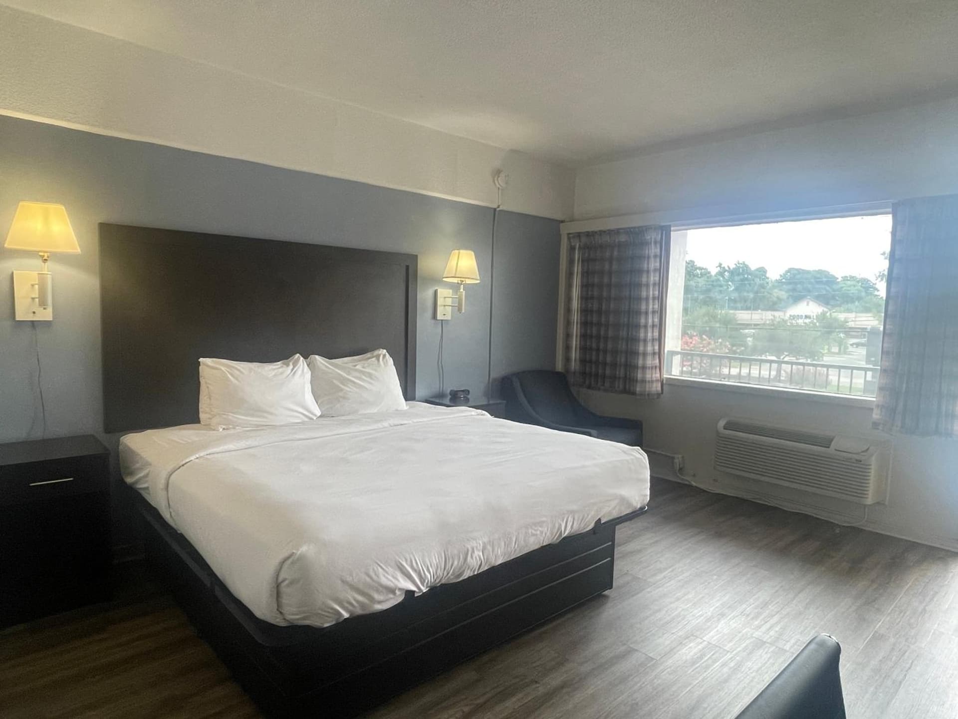 Motel 6 Norfolk, VA East Little Creek gallery photo in Norfolk, VA — image 10