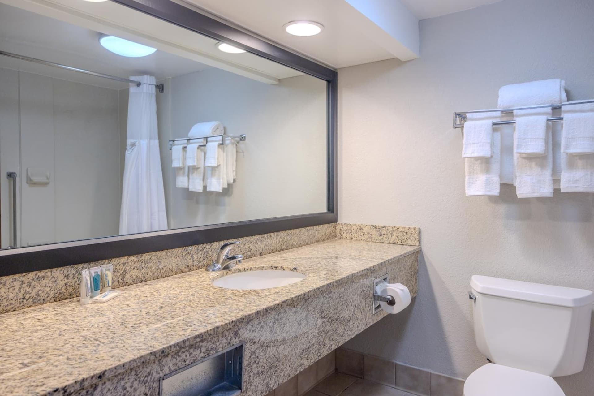 Solomons Inn Resort and Marina gallery photo in Solomons, MD — image 13