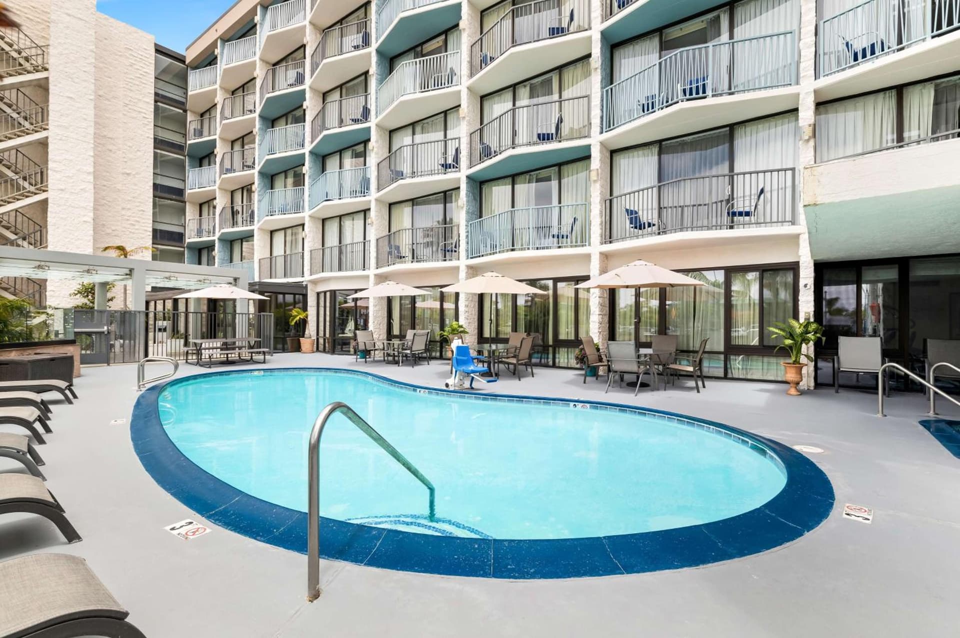 Best Western Yacht Harbor Hotel property views in San Diego, CA — gallery photo 3
