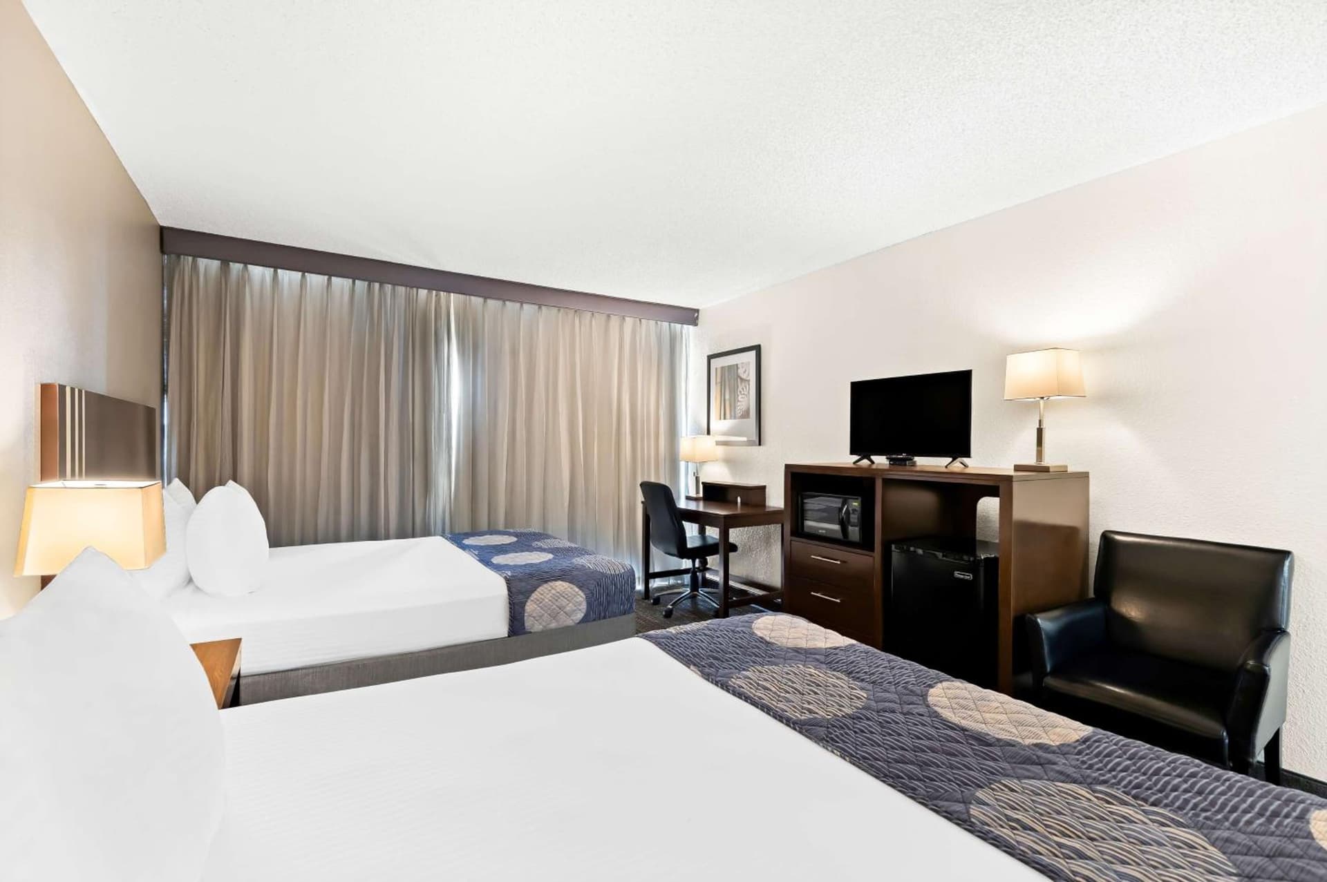 Best Western Yacht Harbor Hotel interior in San Diego, CA — gallery photo 2