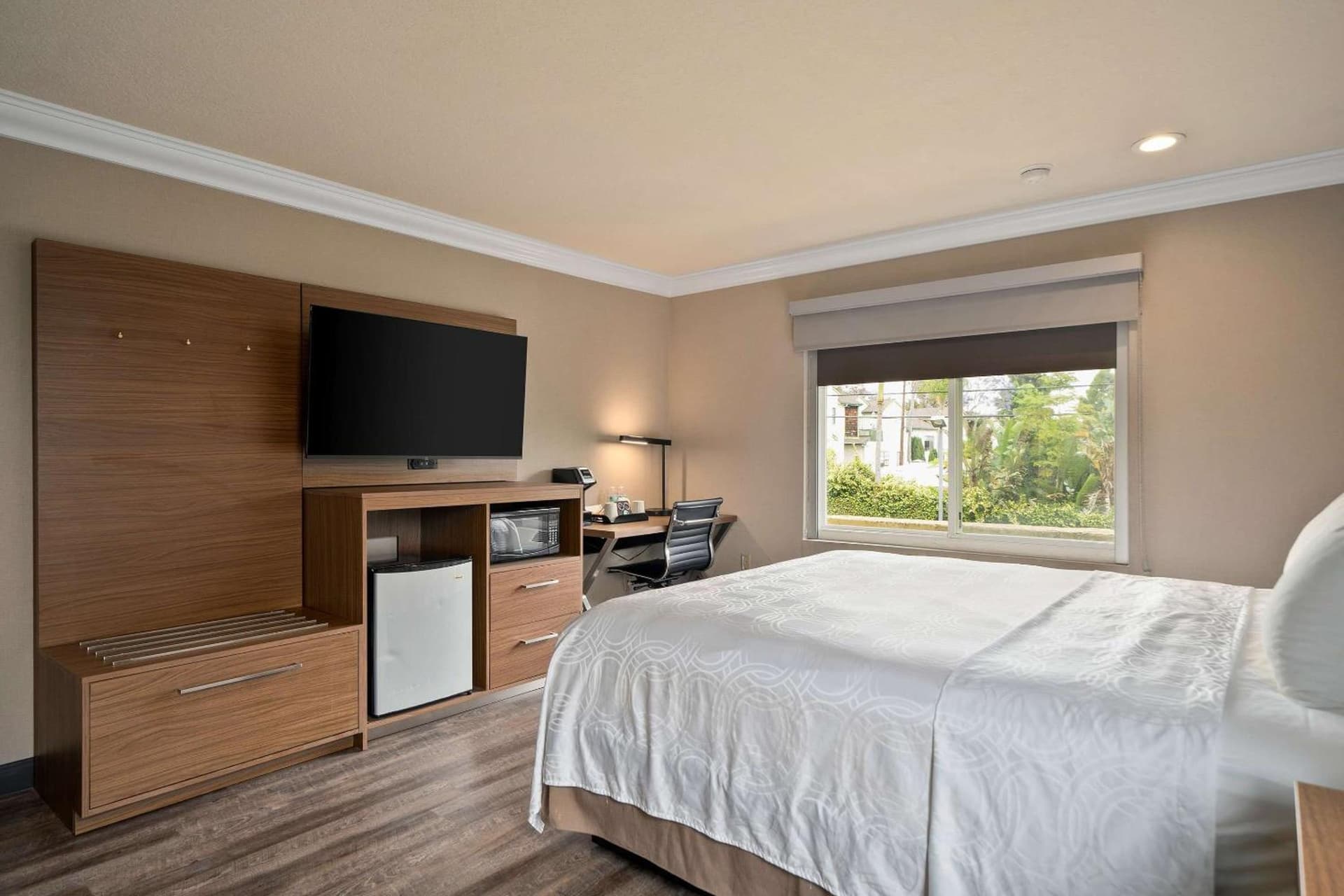 Best Western Plus Newport Mesa Inn gallery photo in Costa Mesa, CA — image 11