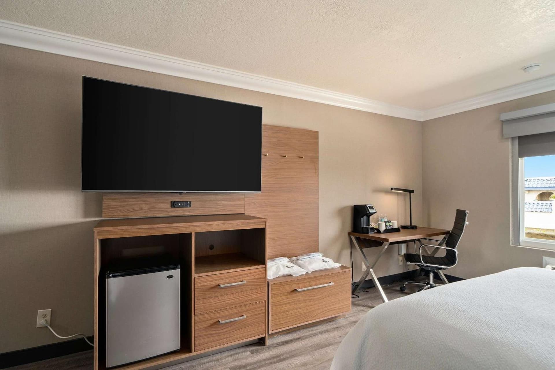 Best Western Plus Newport Mesa Inn gallery photo in Costa Mesa, CA — image 41