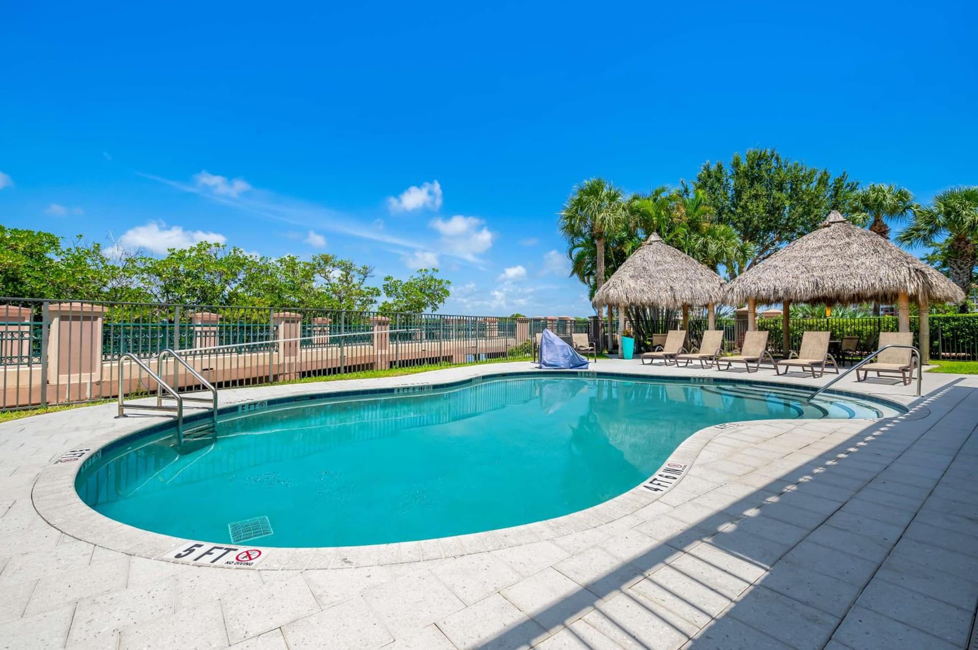 Best Western Intracoastal Inn property views in Jupiter, FL — gallery photo 3