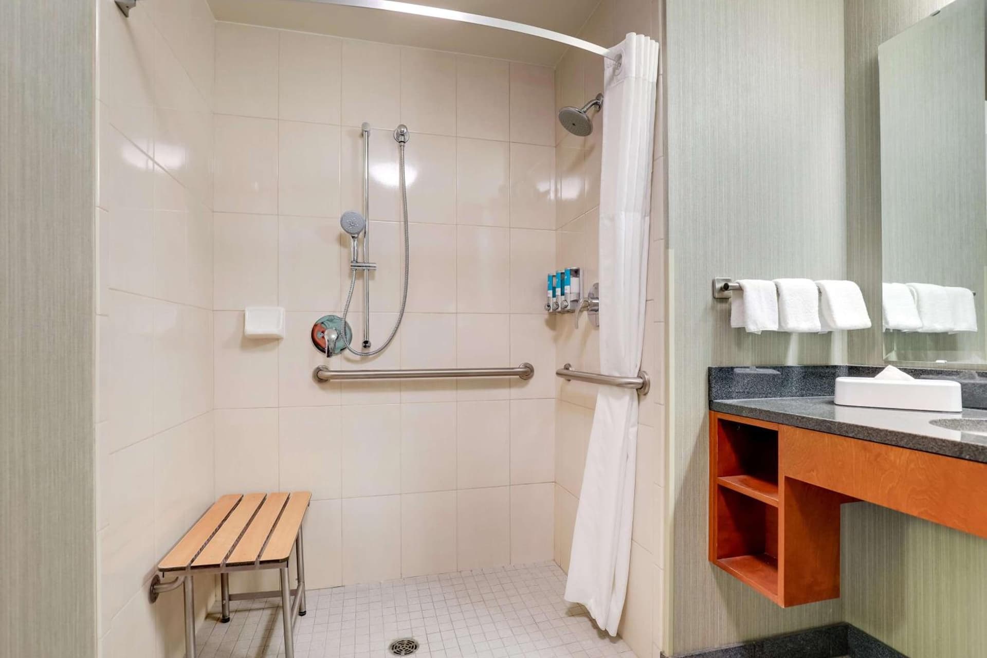 Drury Inn & Suites Grand Rapids gallery photo in Cascade, MI — image 71