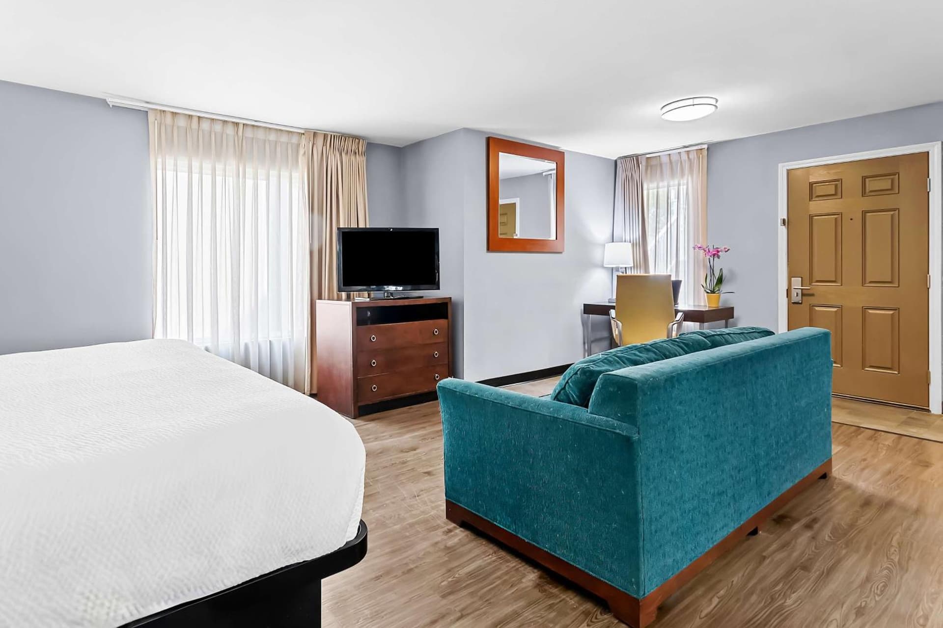 SureStay Studio by Best Western Pensacola interior in Pensacola, FL — gallery photo 2
