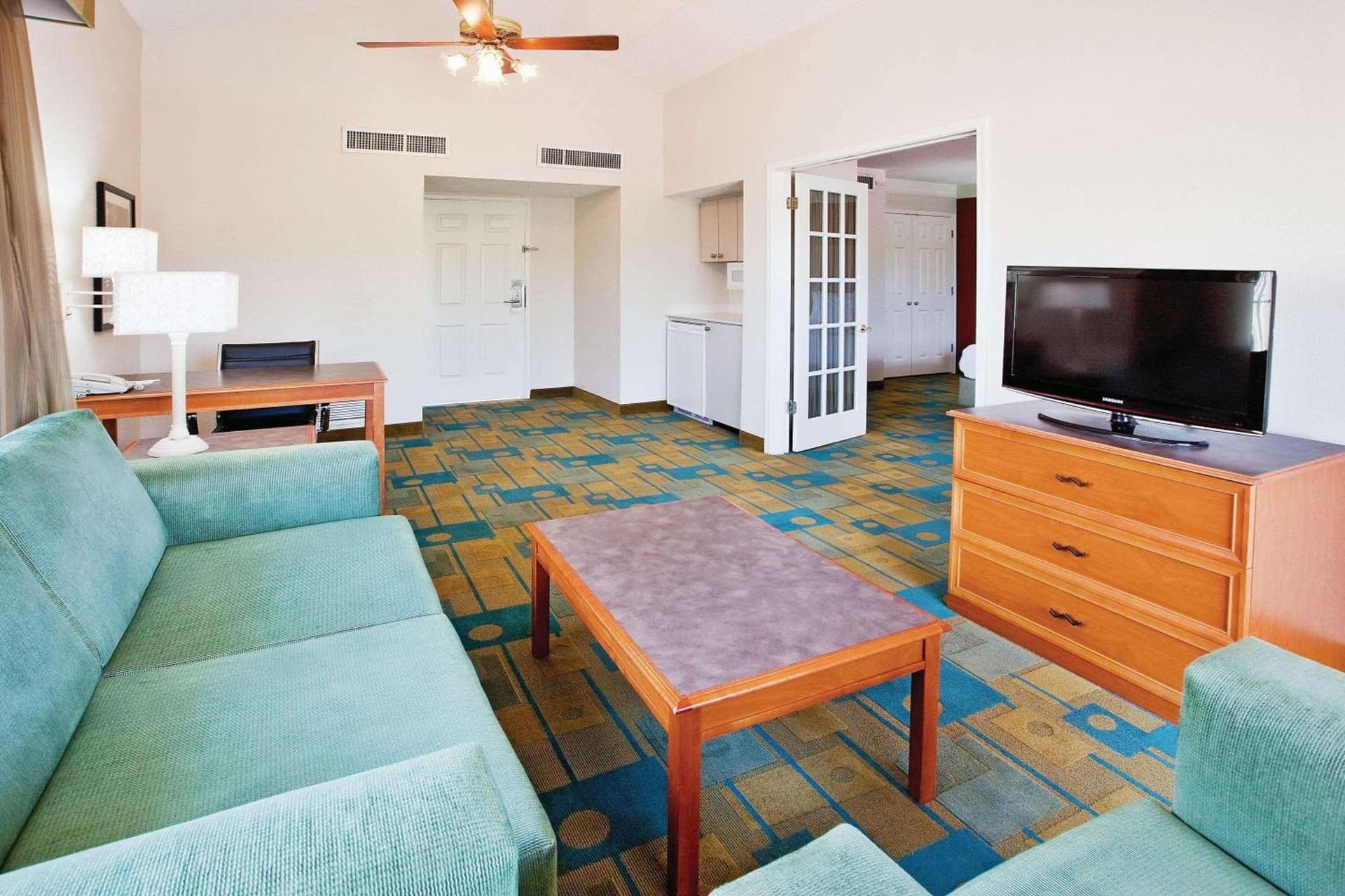 Howard Johnson by Wyndham Columbus Fort Moore property views in Columbus, GA — gallery photo 3