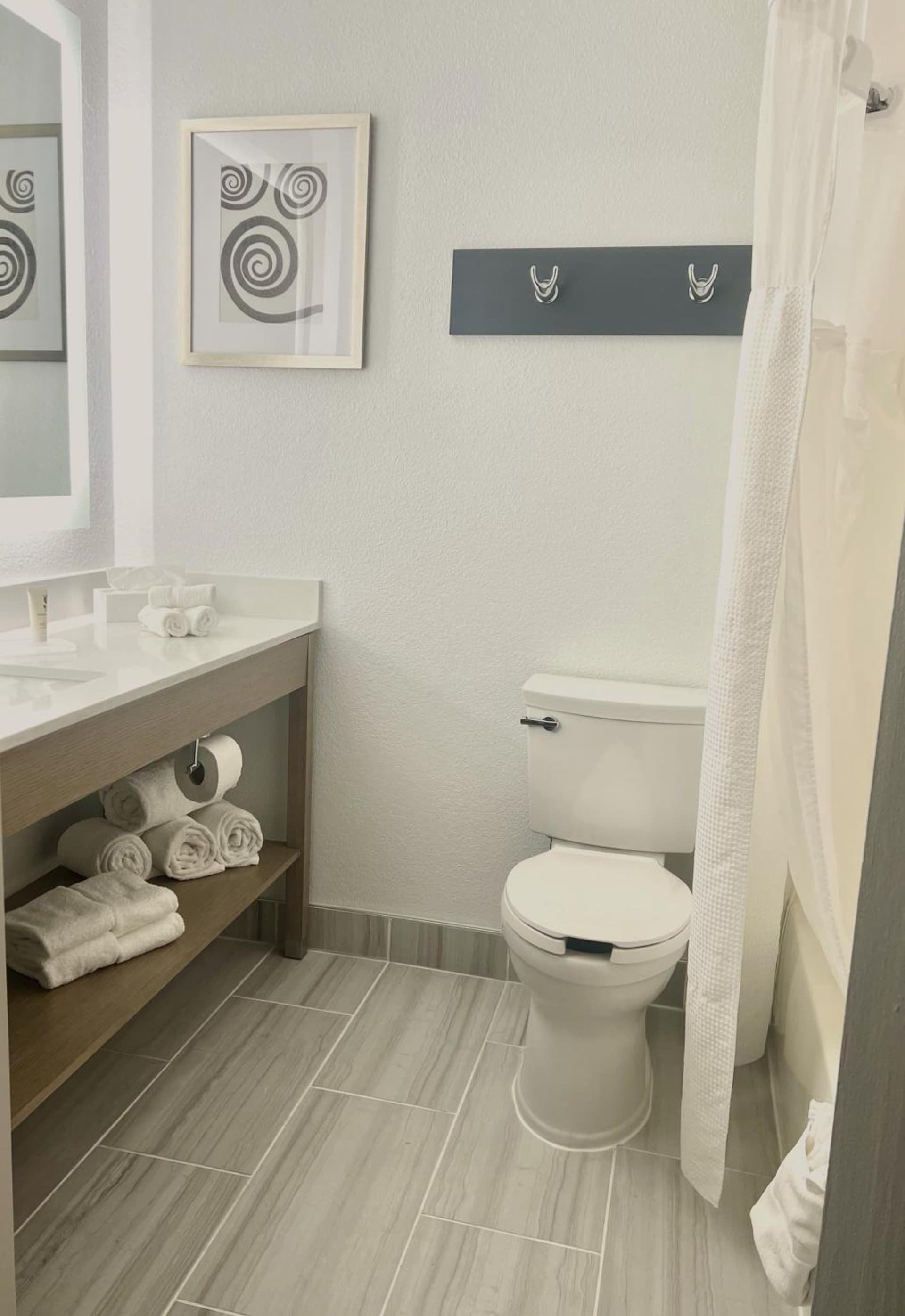 Country Inn & Suites by Radisson, Fort Worth, TX gallery photo in Fort Worth, TX — image 7