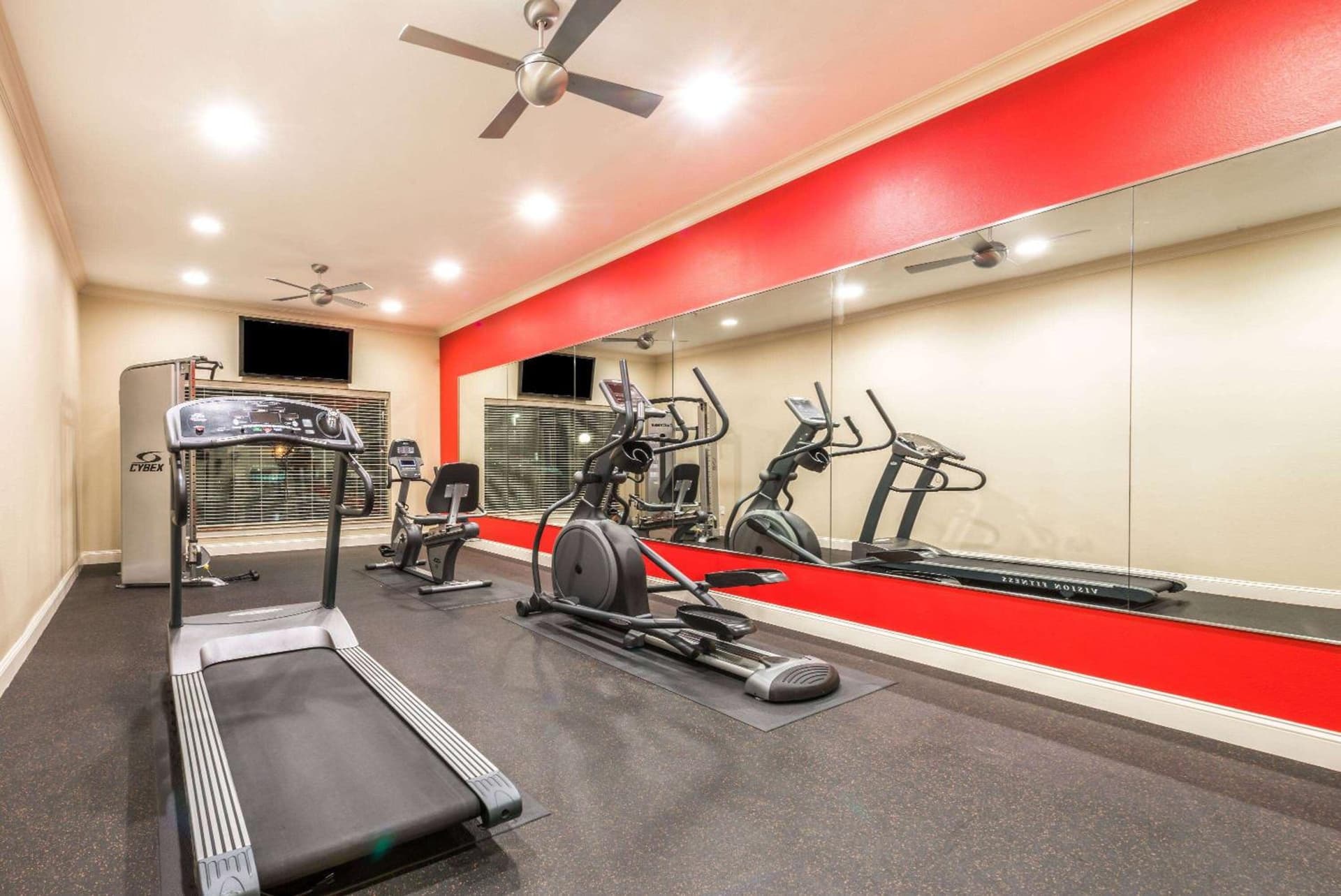 Ramada by Wyndham College Station gallery photo in College Station, TX — image 18