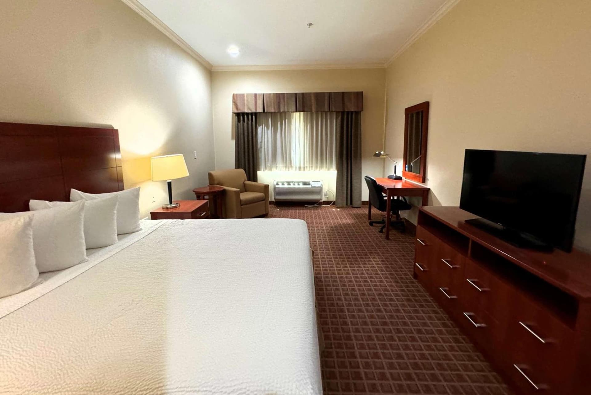 Ramada by Wyndham College Station gallery photo in College Station, TX — image 23