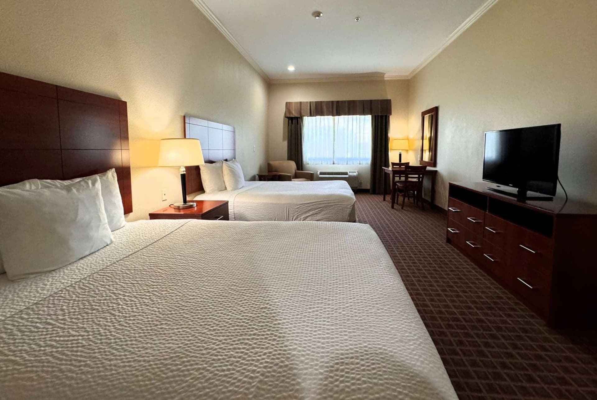Ramada by Wyndham College Station gallery photo in College Station, TX — image 10