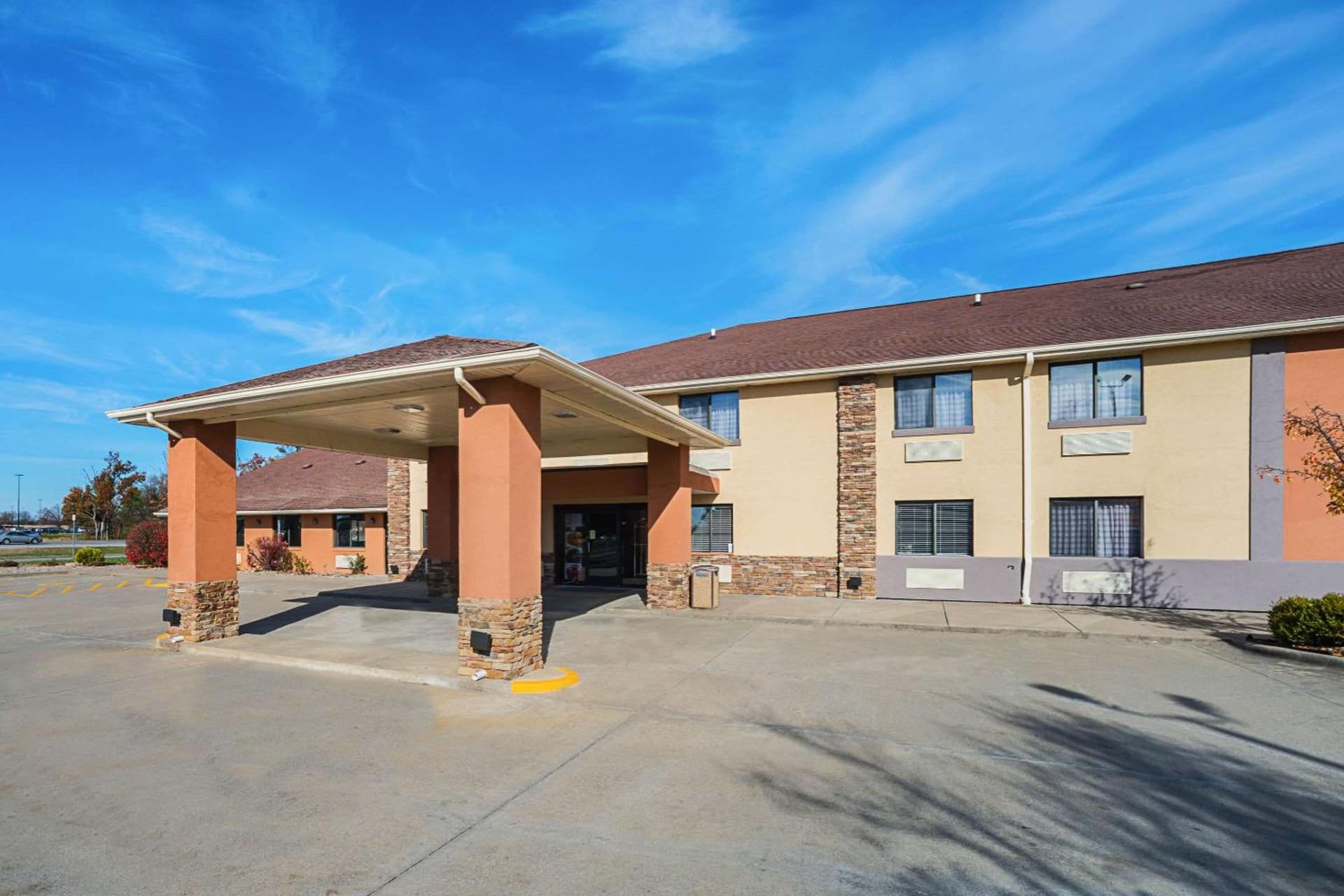 Quality Inn Carbondale University area property views in Carbondale, IL — gallery photo 3