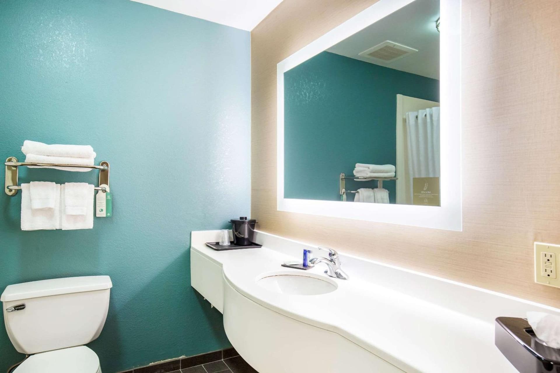 Sleep Inn & Suites Dunmore gallery photo in Dunmore, PA — image 8