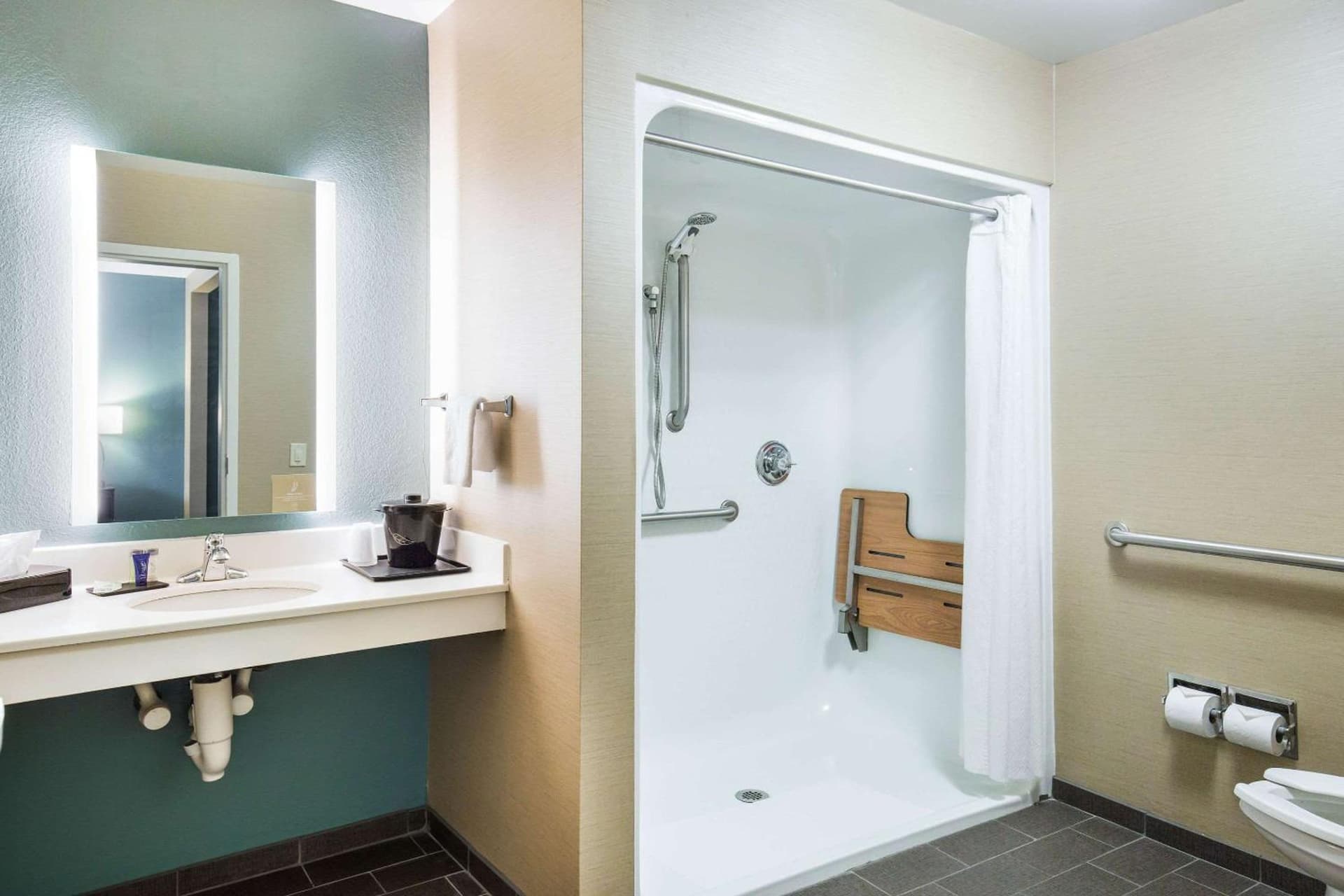 Sleep Inn & Suites Dunmore gallery photo in Dunmore, PA — image 20