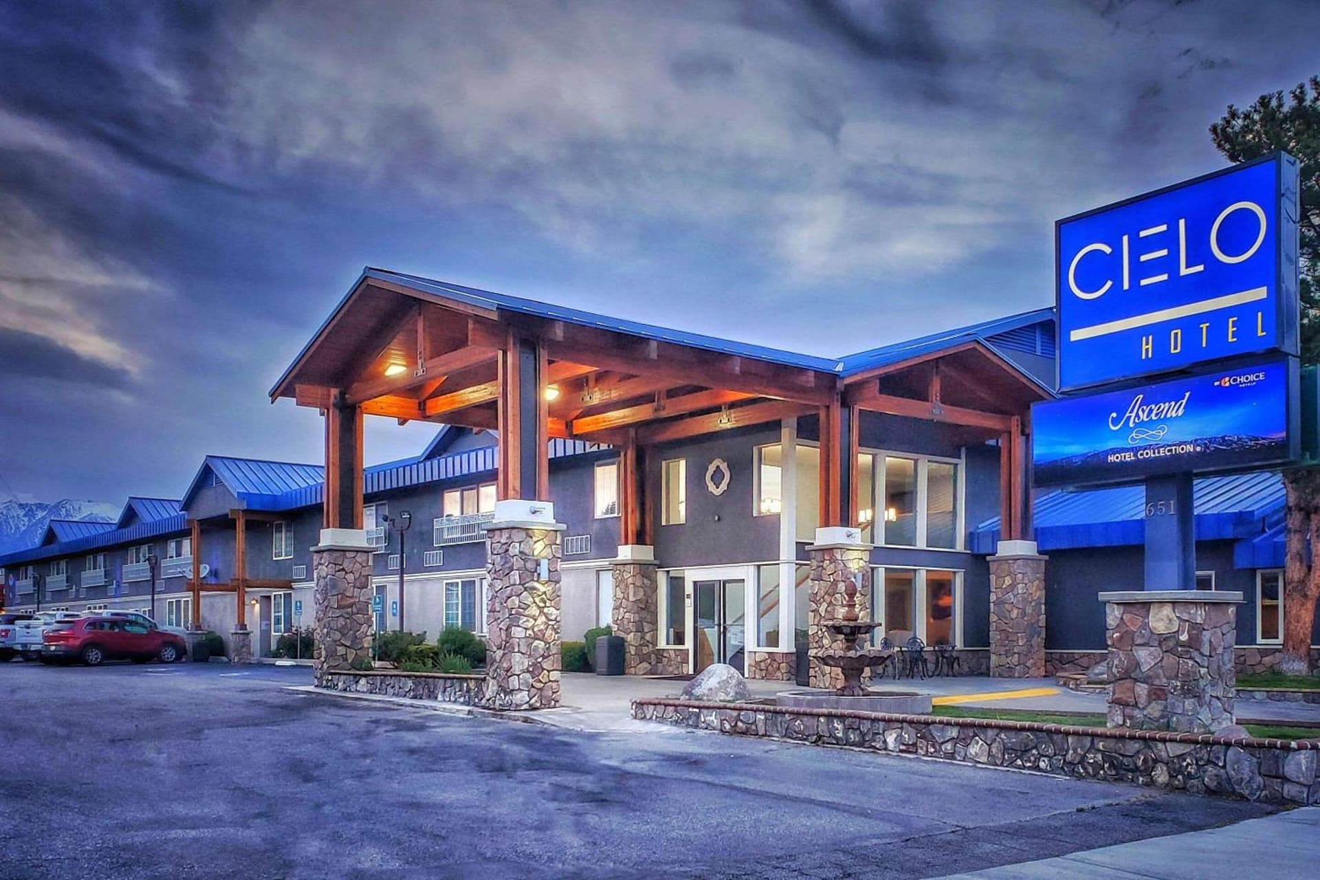 Cielo Hotel Bishop-Mammoth, an Ascend Collection Hotel property views in Bishop, CA — gallery photo 3