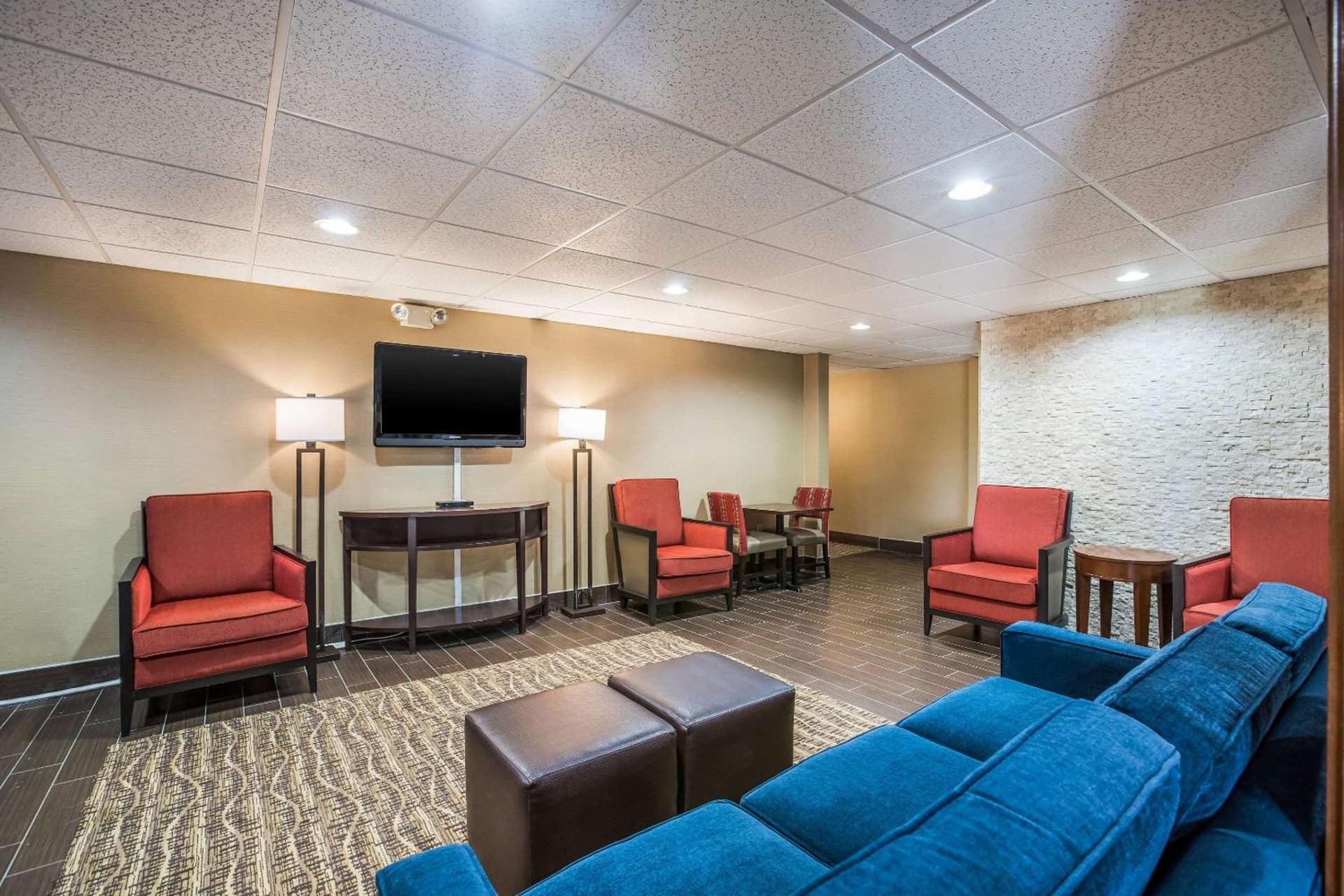 Comfort Inn & Suites Fairborn near Wright Patterson AFB gallery photo in Fairborn, OH — image 76
