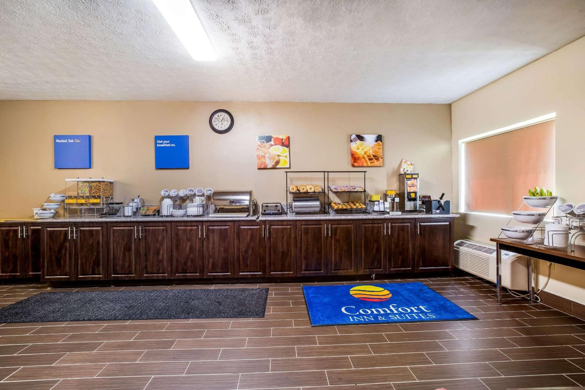 Comfort Inn & Suites Fairborn near Wright Patterson AFB gallery photo in Fairborn, OH — image 10