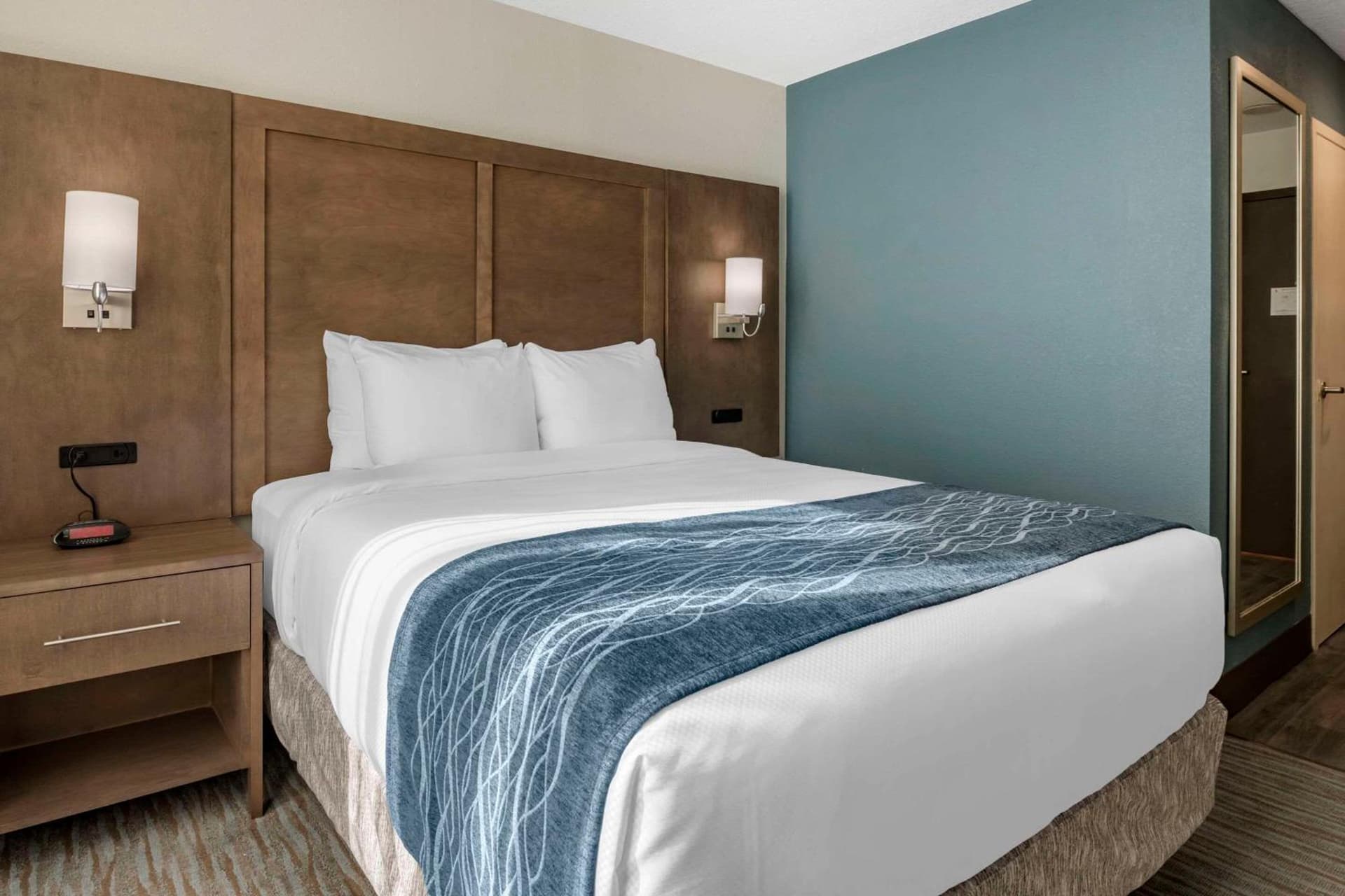 Comfort Inn & Suites Downtown Brickell-Port of Miami gallery photo in Miami, FL — image 46