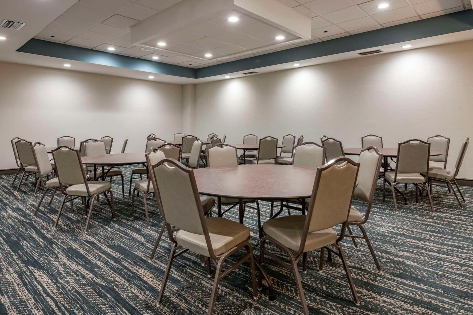 Comfort Inn & Suites Downtown Brickell-Port of Miami gallery photo in Miami, FL — image 32