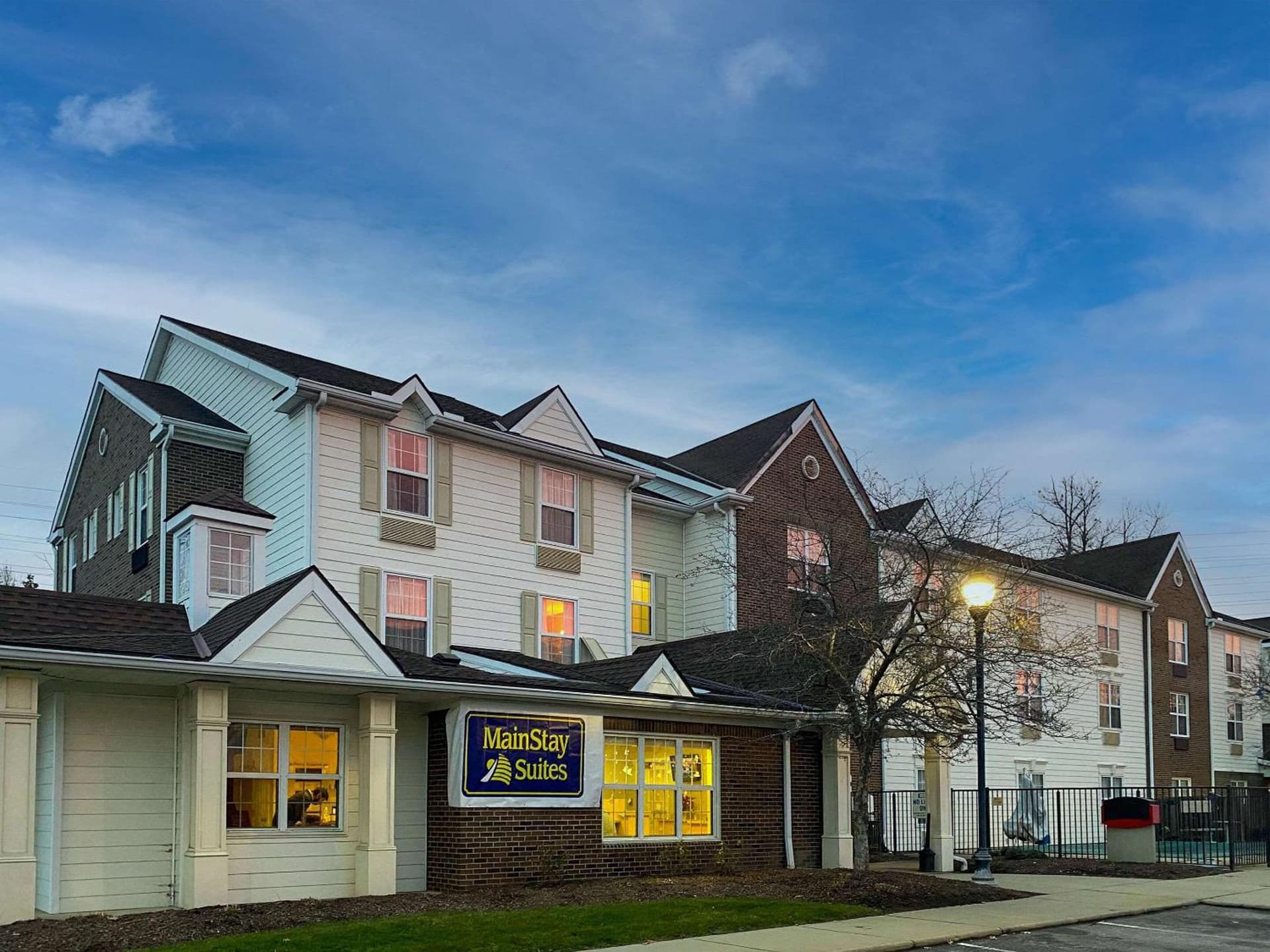MainStay Suites Middleburg Heights Cleveland Airport featured exterior or lobby in Middleburg Heights, OH — similar hotel