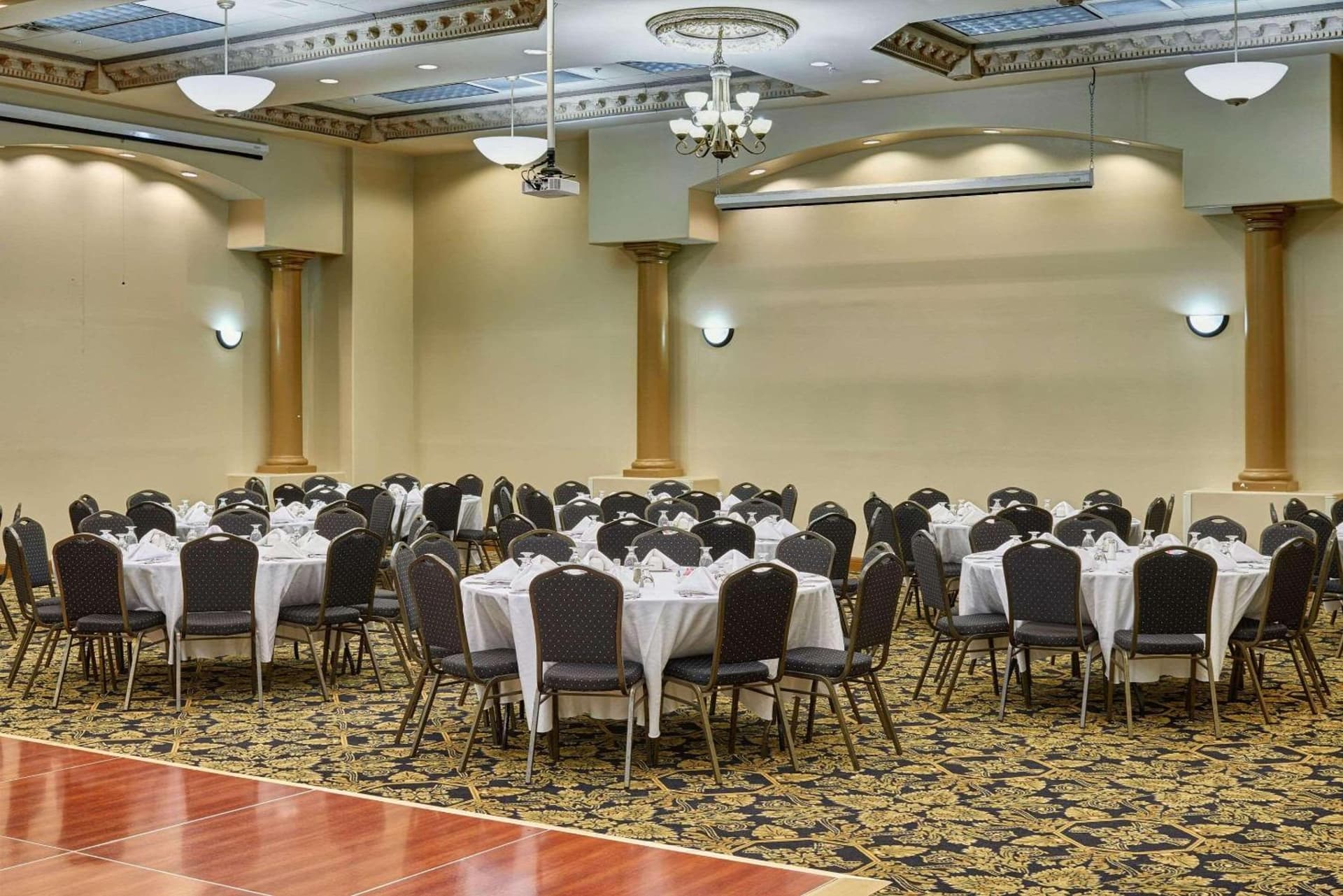 Radisson Hotel El Paso Airport property views in El Paso, TX — gallery photo 3