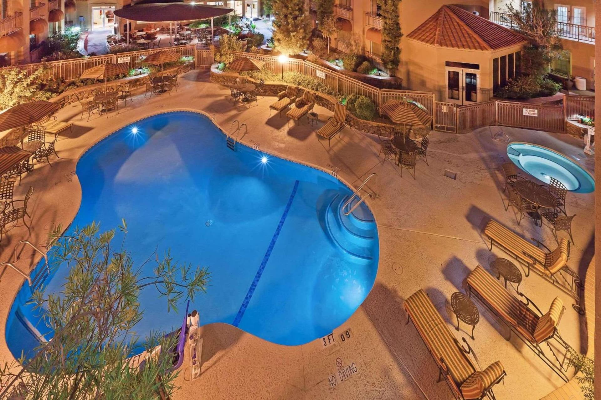 Radisson Hotel El Paso Airport gallery photo in El Paso, TX — image 9