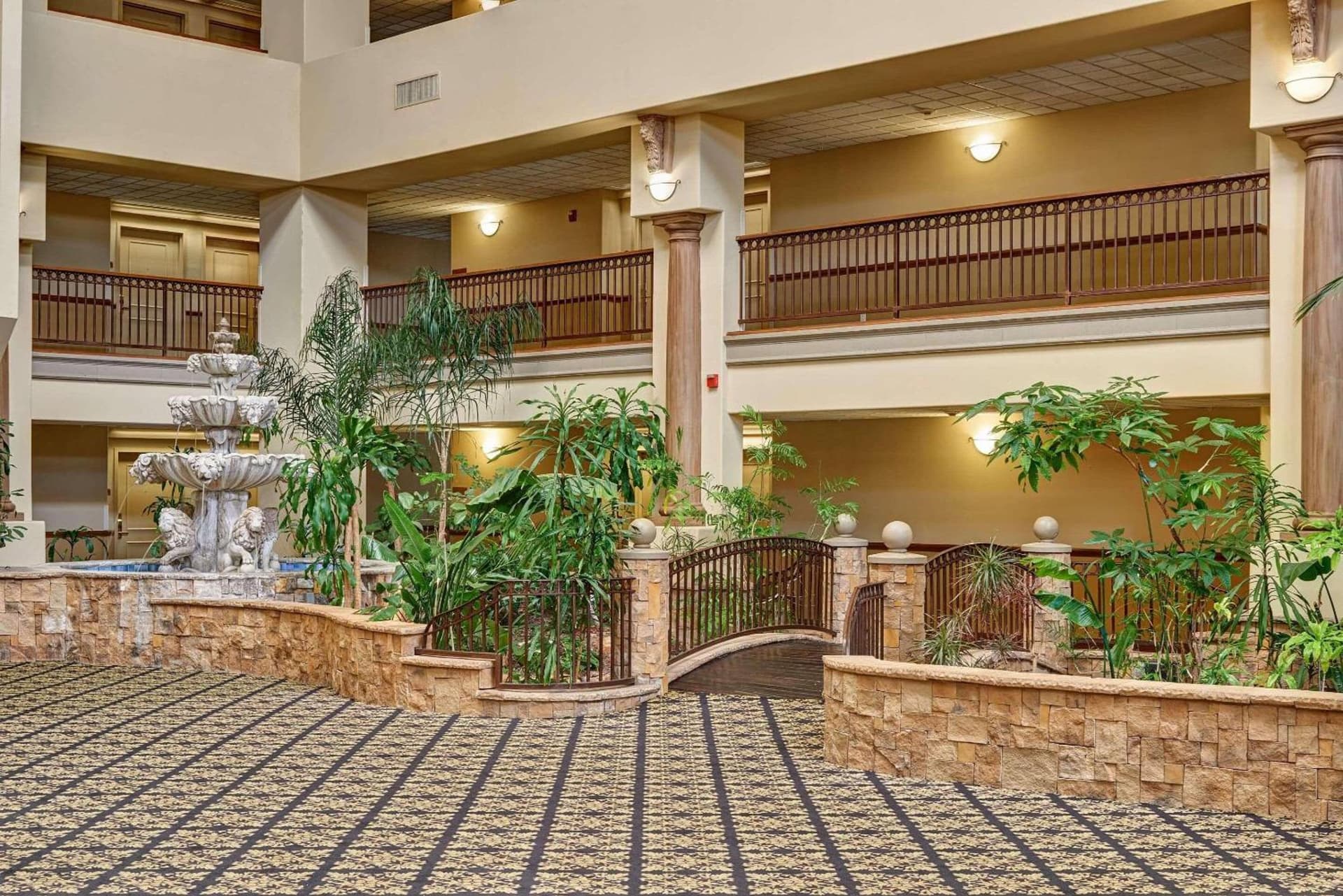 Radisson Hotel El Paso Airport gallery photo in El Paso, TX — image 31