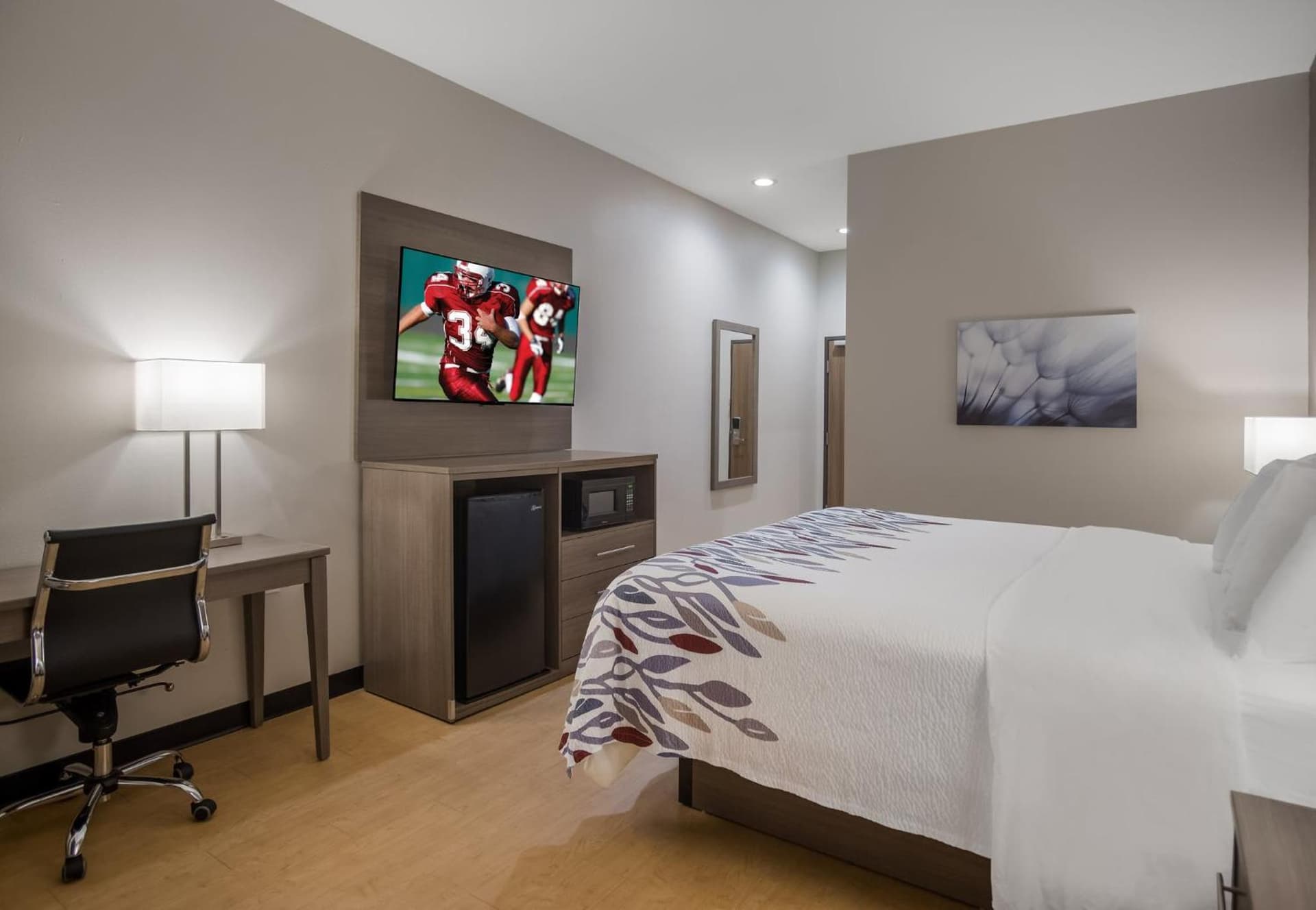 Red Roof Inn Lancaster, TX gallery photo in Lancaster, TX — image 36