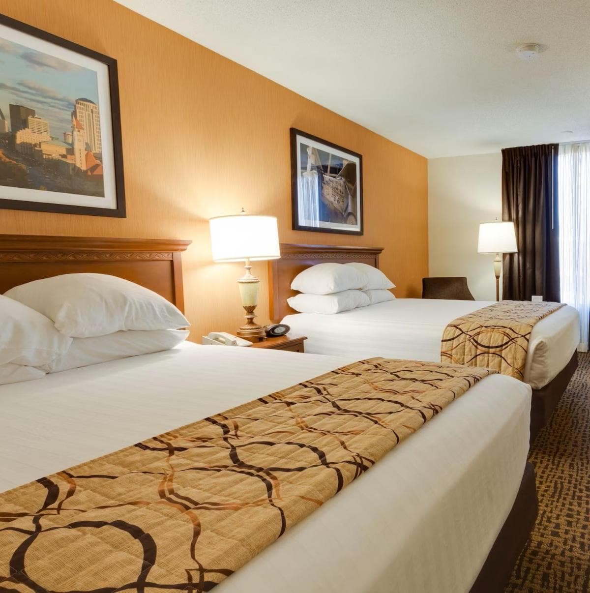 Wingate by Wyndham St Louis-Fenton Route 66 interior in Fenton, MO — gallery photo 2