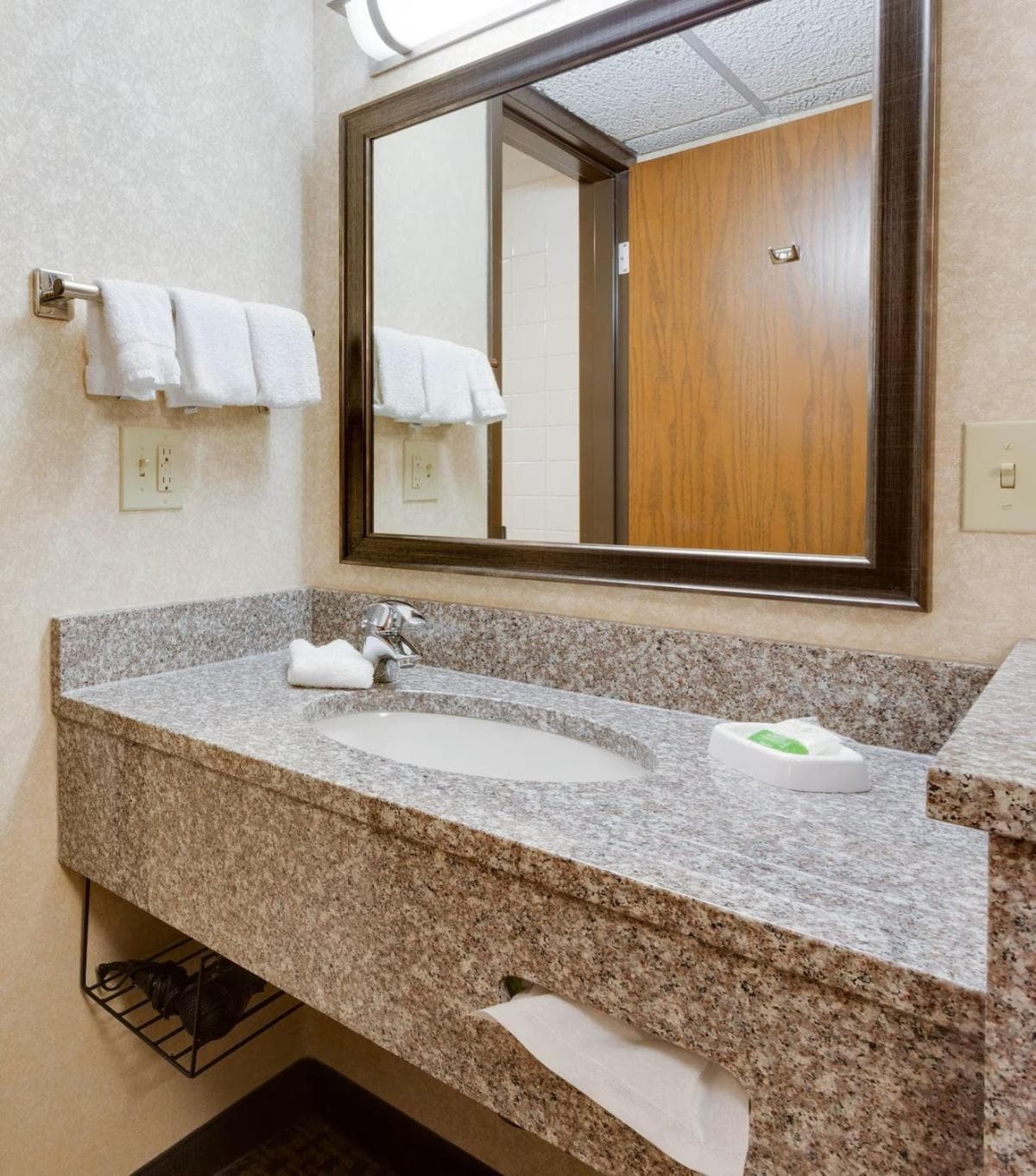 Wingate by Wyndham St Louis-Fenton Route 66 gallery photo in Fenton, MO — image 11