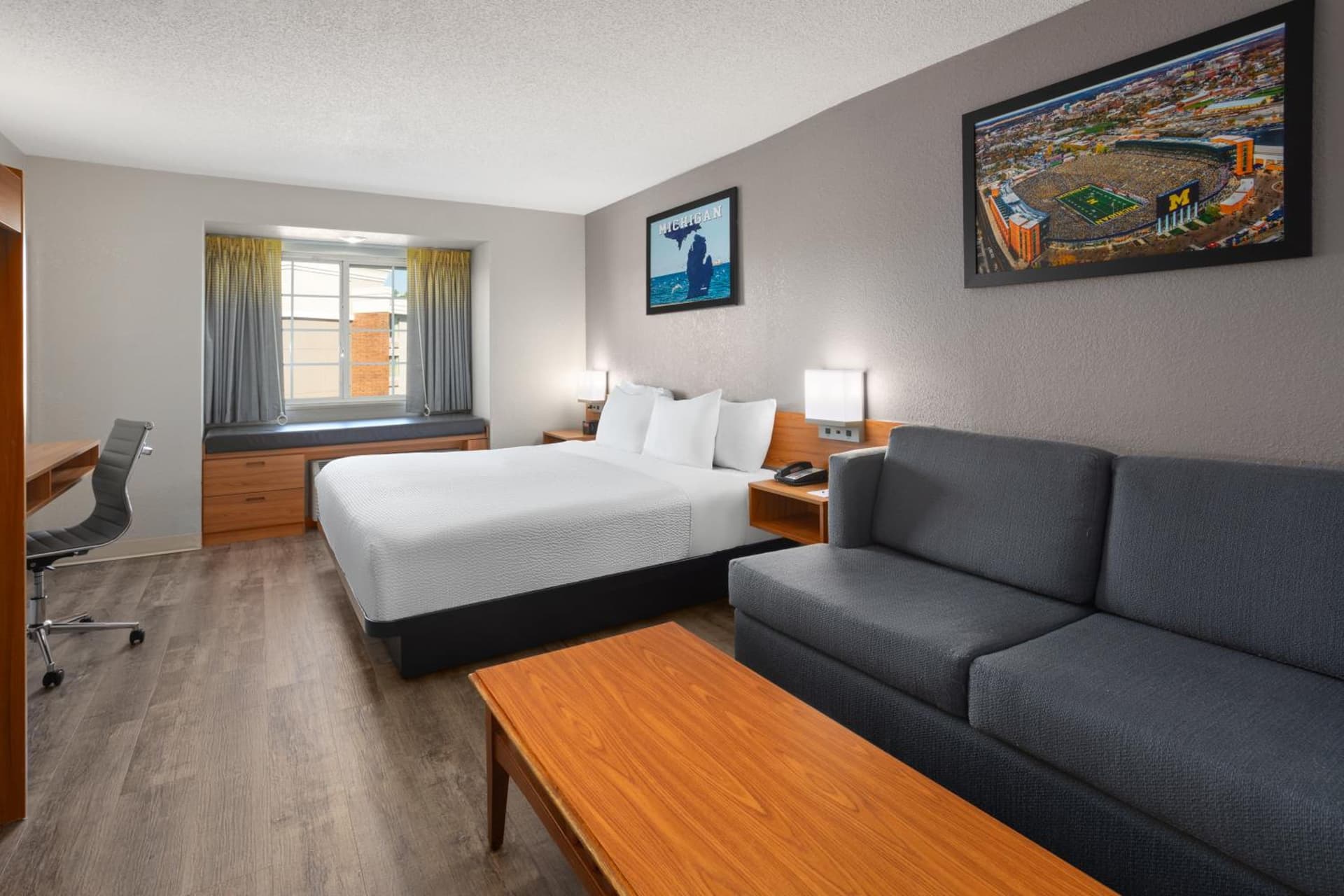 Microtel Inn & Suites by Wyndham Ann Arbor gallery photo in Ann Arbor, MI — image 8