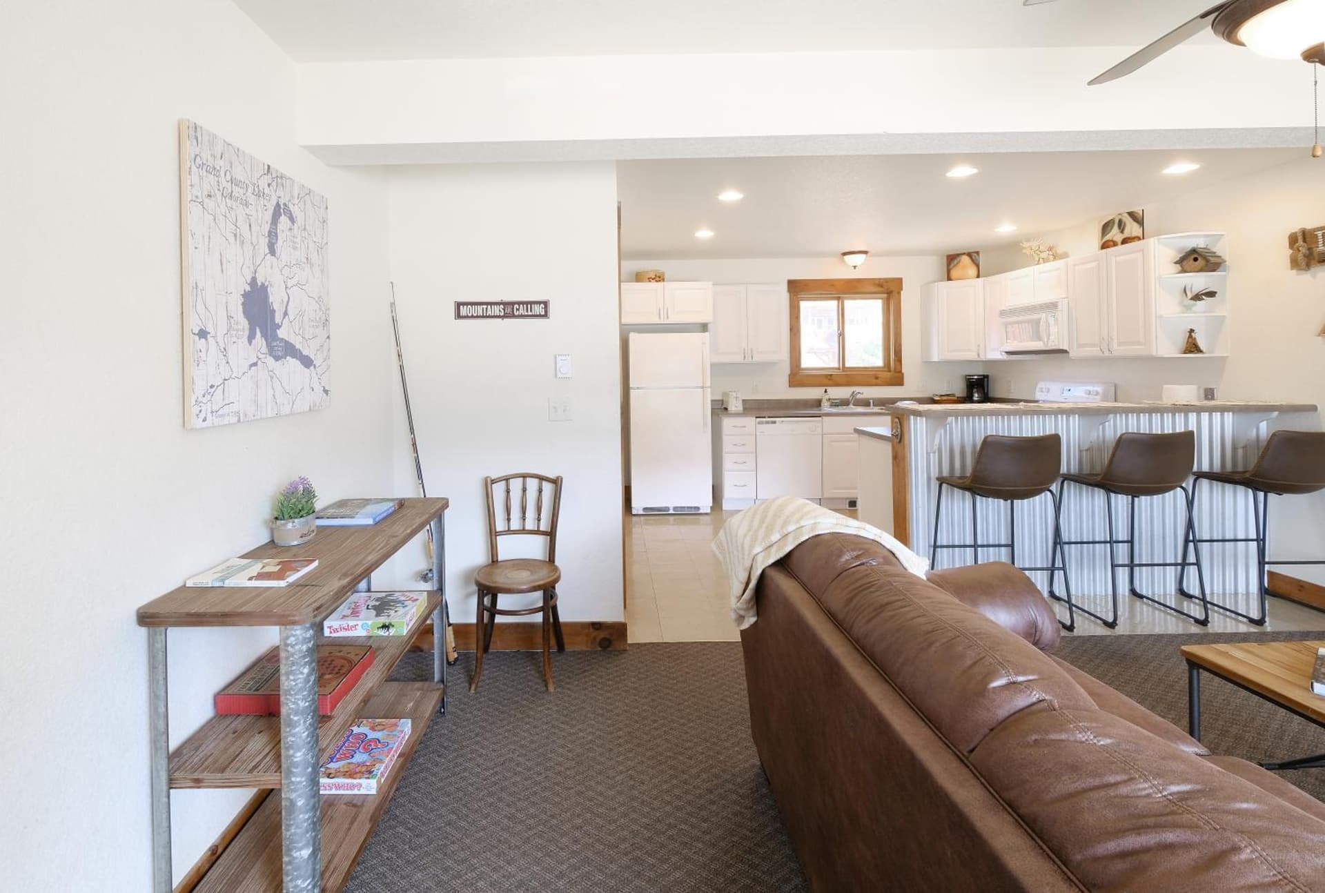 The Loose Moose Lodge interior in Grand Lake, CO — gallery photo 2