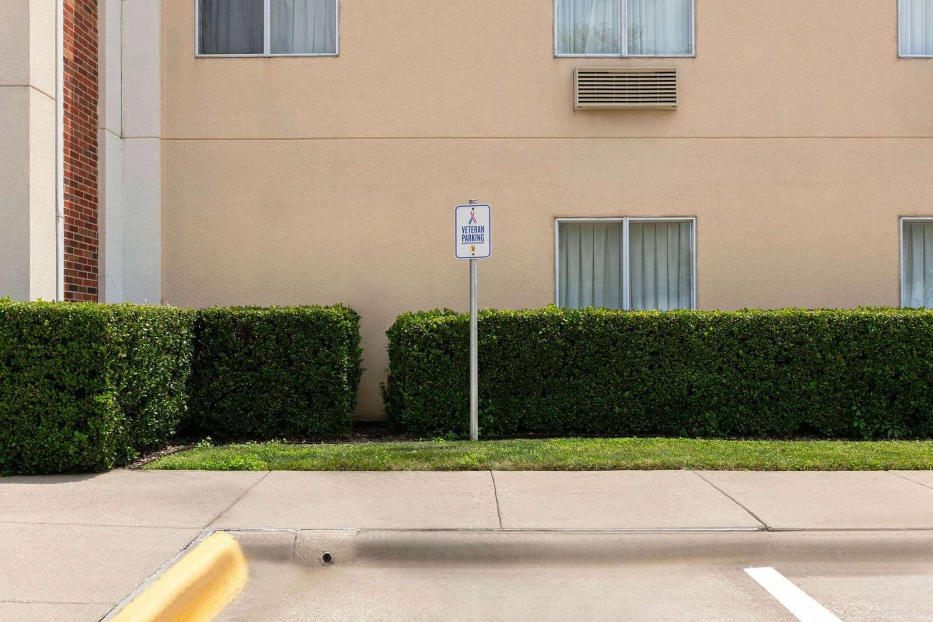 Super 8 by Wyndham Grapevine/DFW Airport Northwest gallery photo in Grapevine, TX — image 39