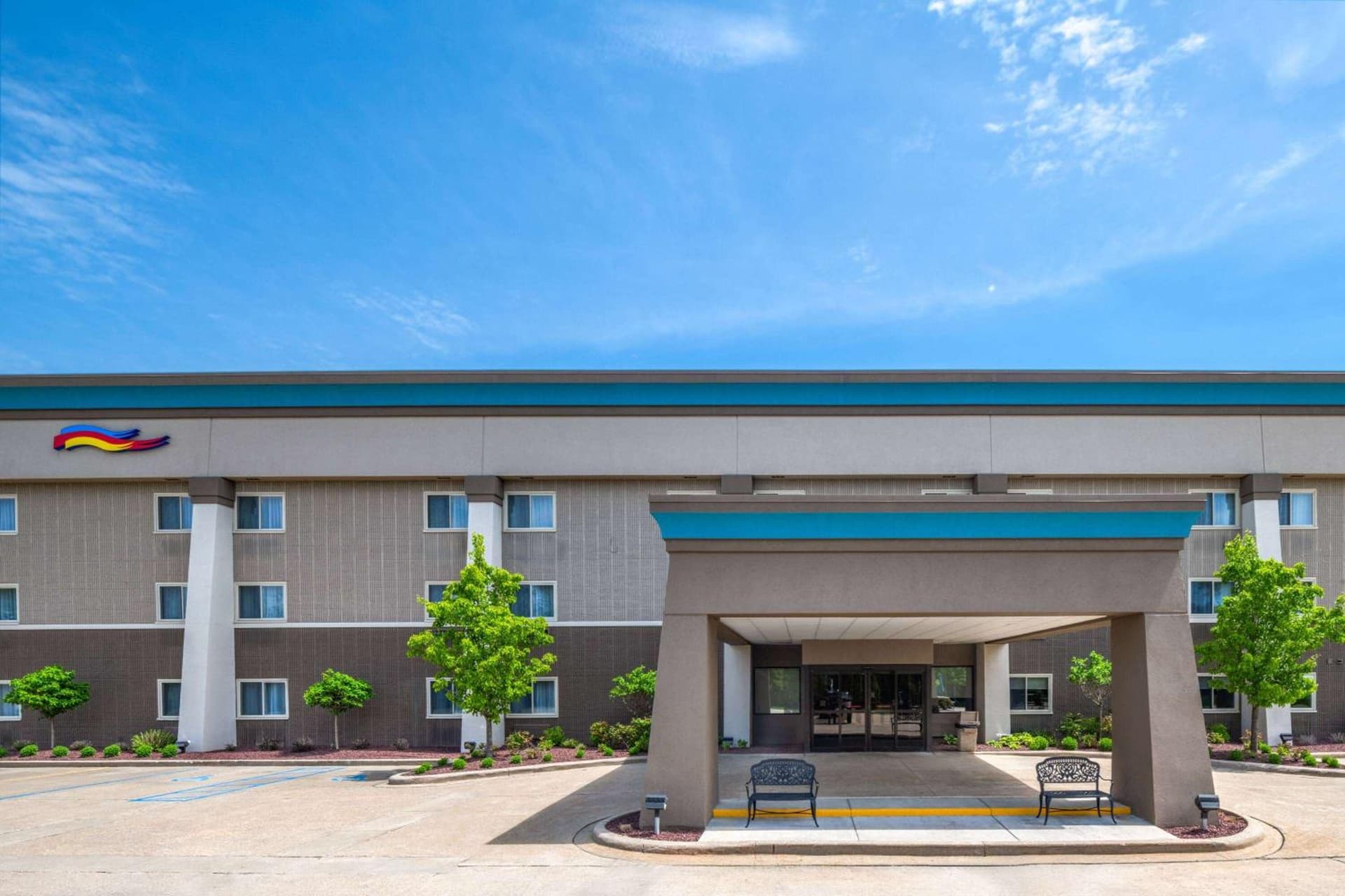 Baymont by Wyndham Mt. Pleasant interior in Mount Pleasant, MI — gallery photo 2