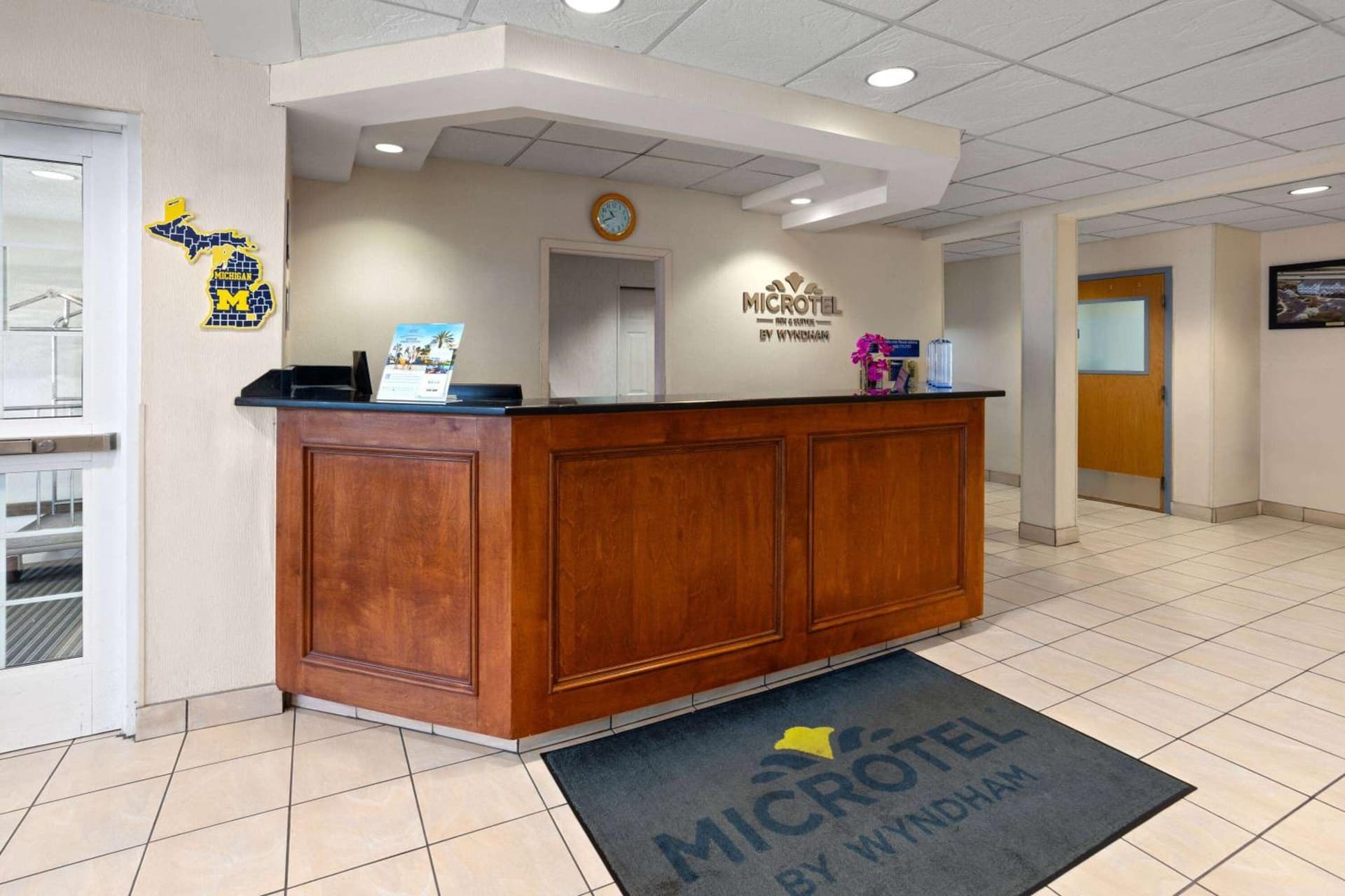 Microtel Inn & Suites by Wyndham Ann Arbor interior in Ann Arbor, MI — gallery photo 2