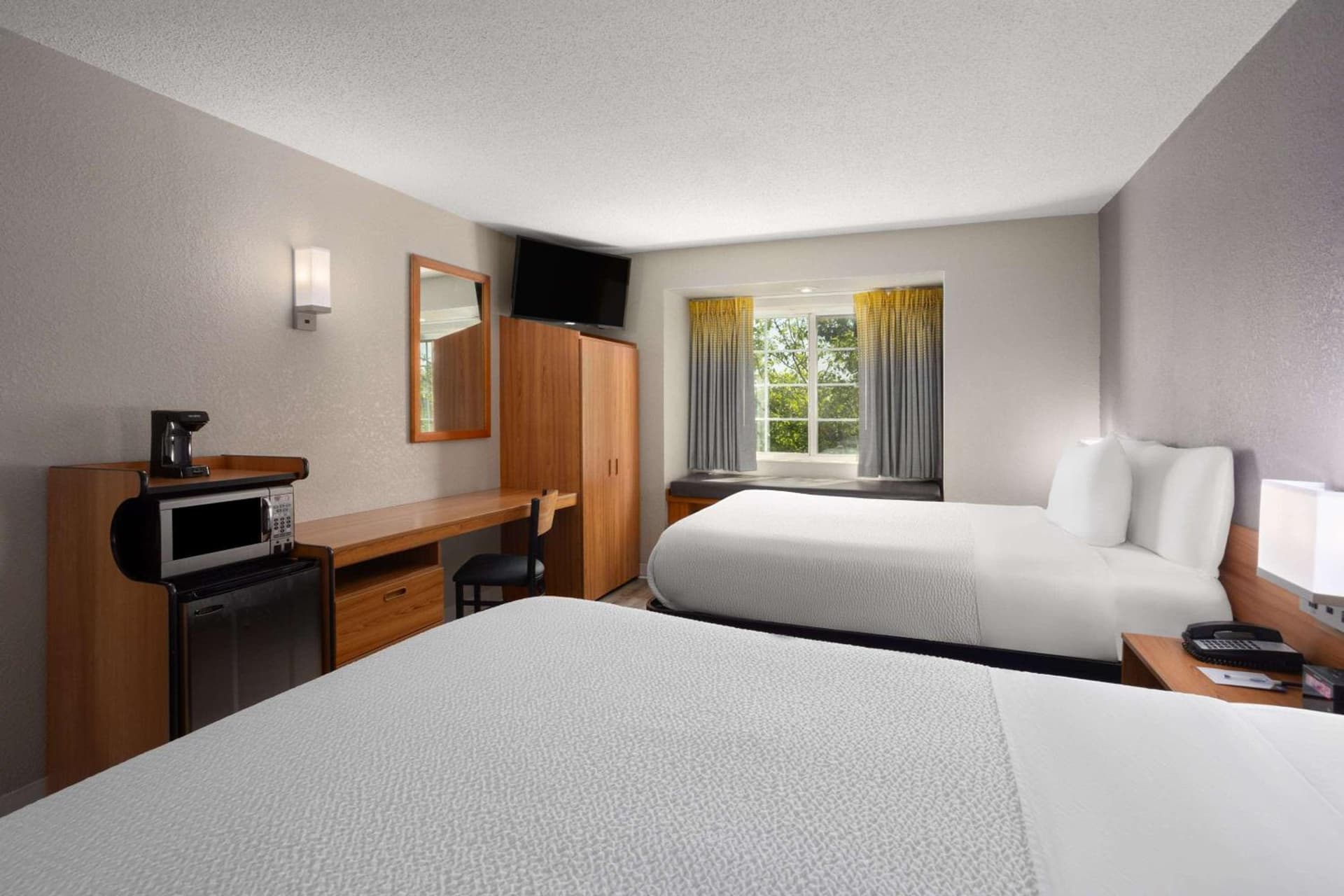 Microtel Inn & Suites by Wyndham Ann Arbor gallery photo in Ann Arbor, MI — image 10