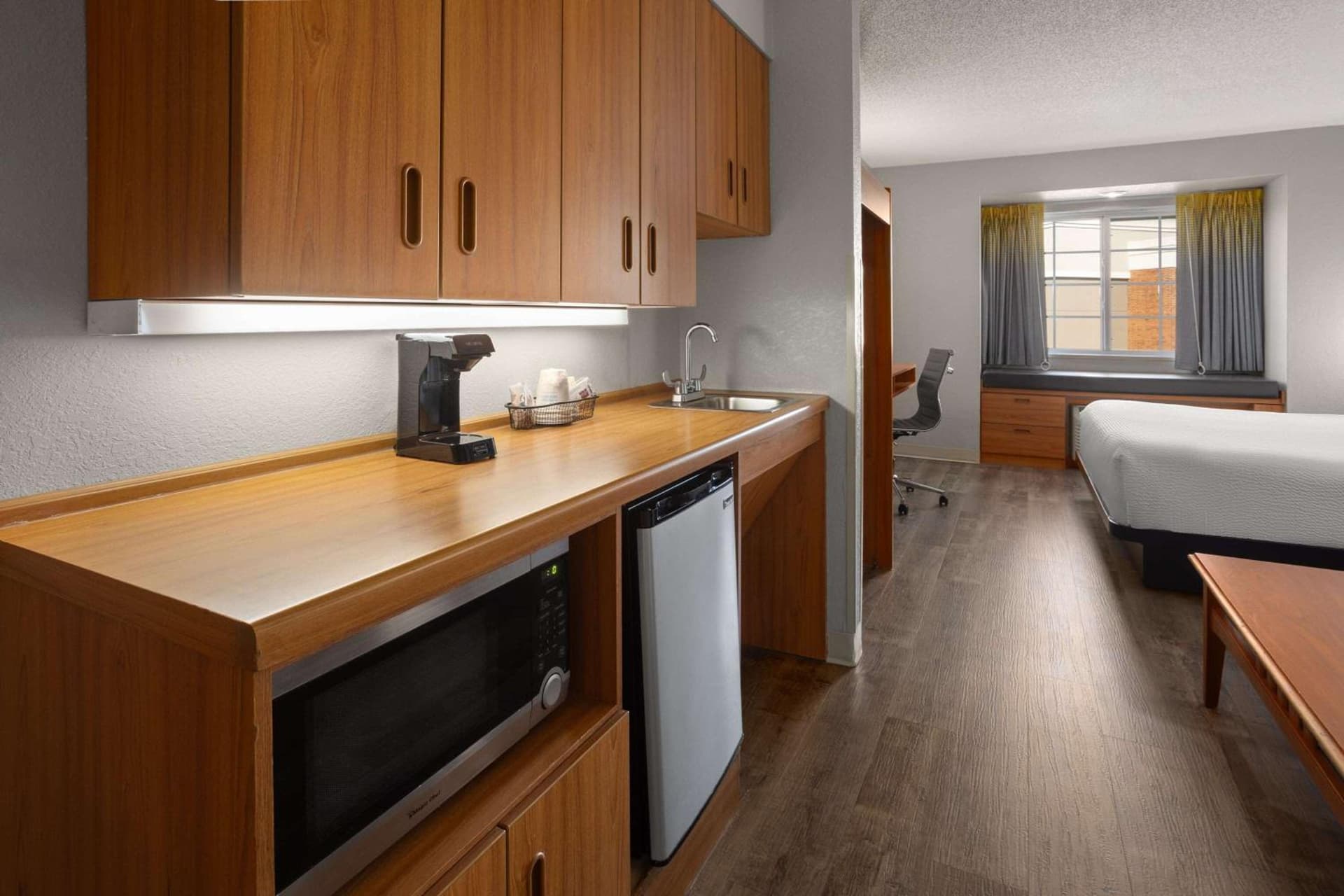 Microtel Inn & Suites by Wyndham Ann Arbor gallery photo in Ann Arbor, MI — image 12