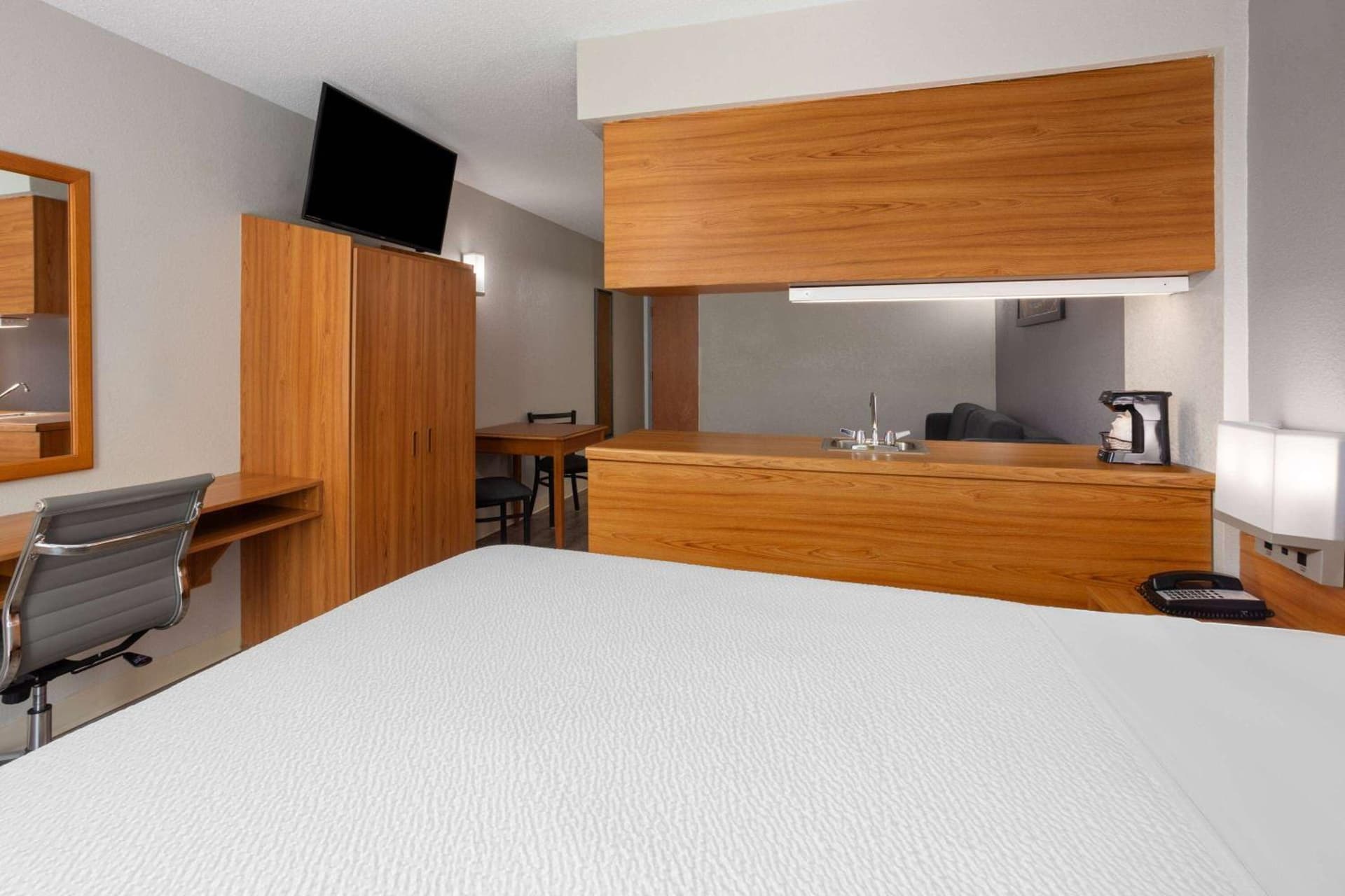 Microtel Inn & Suites by Wyndham Ann Arbor gallery photo in Ann Arbor, MI — image 14