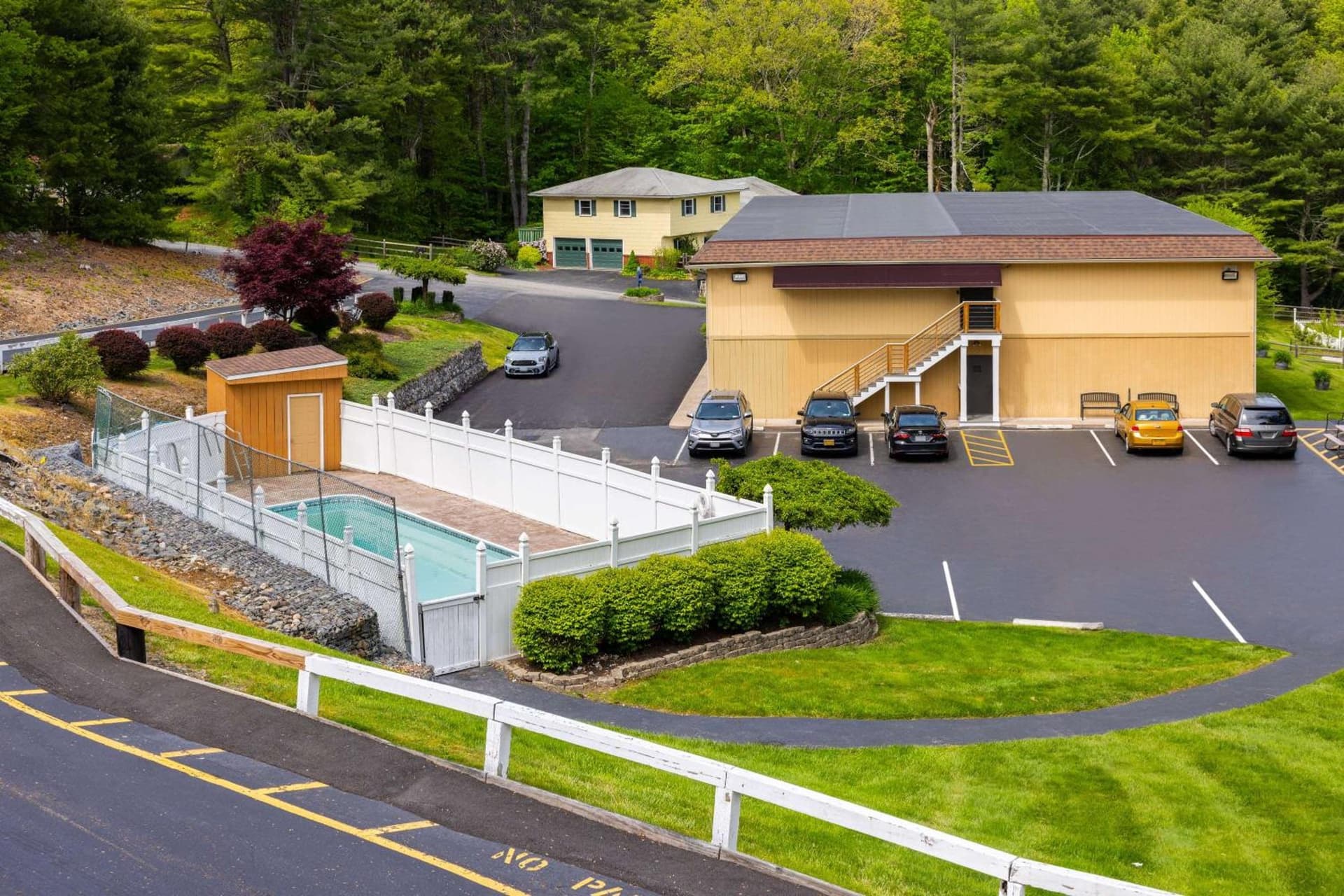 Days Inn by Wyndham Wurtsboro property views in Wurtsboro, NY — gallery photo 3