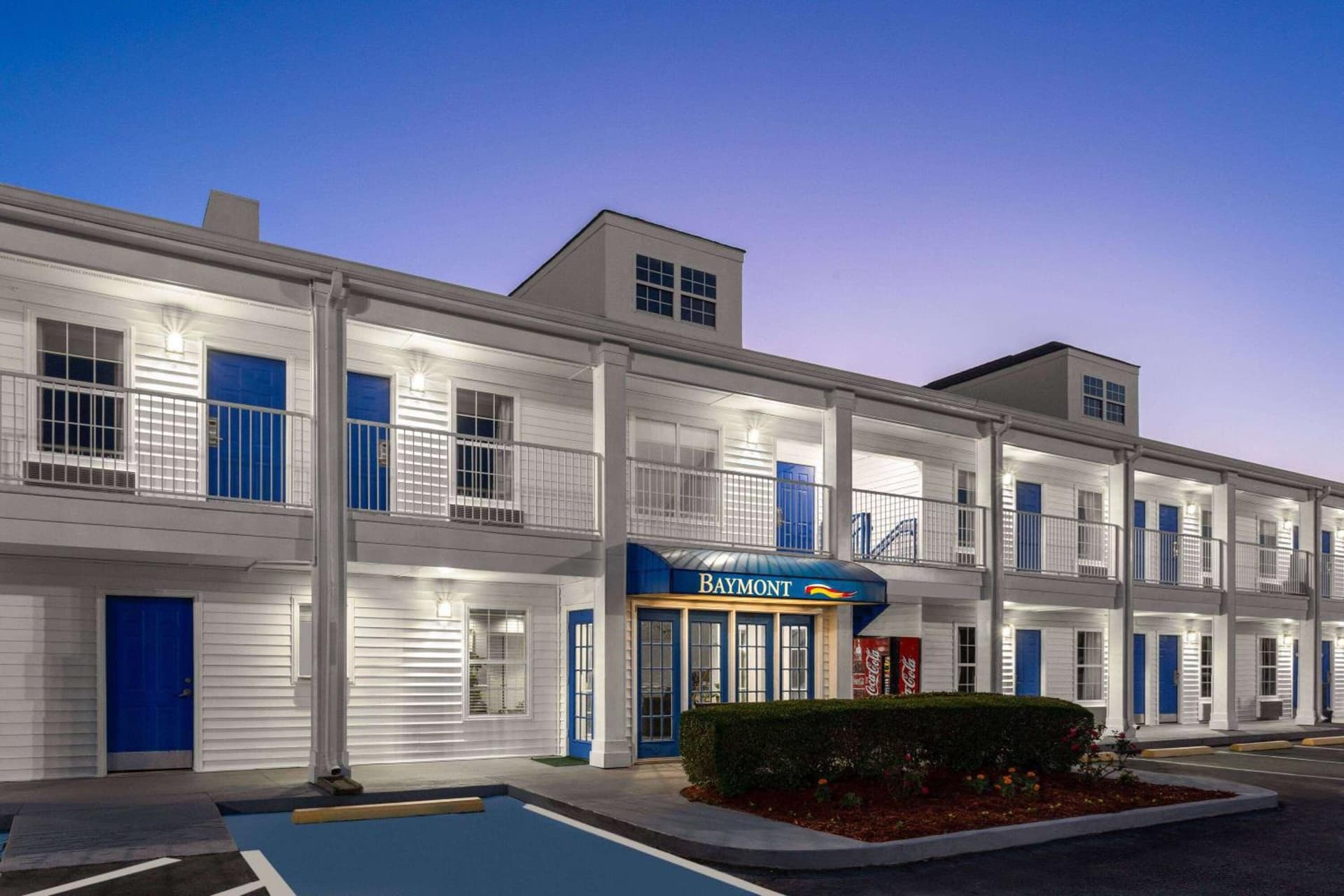 Baymont by Wyndham Brunswick GA property views in Brunswick, GA — gallery photo 3
